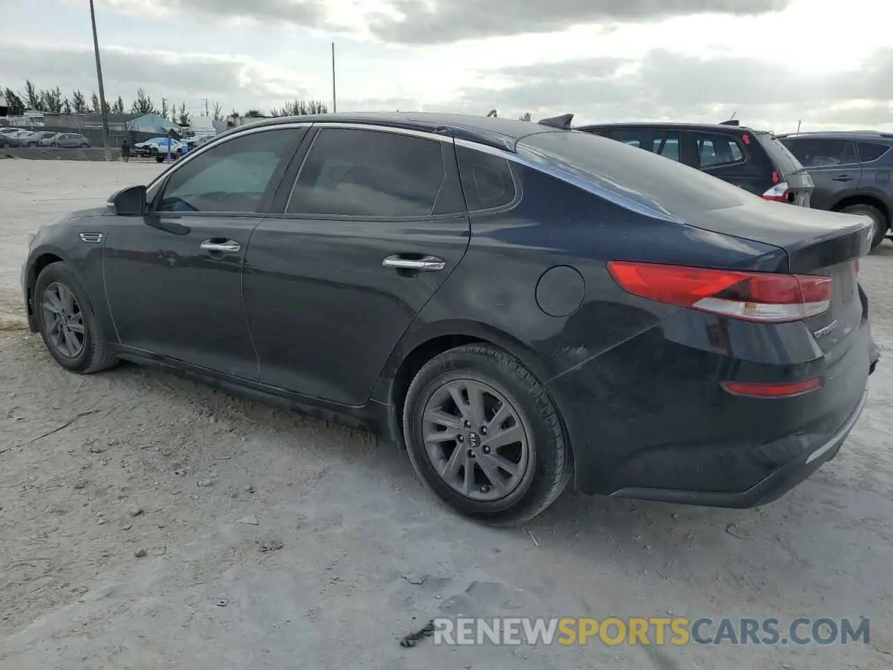 2 Photograph of a damaged car 5XXGT4L35LG436185 KIA OPTIMA 2020