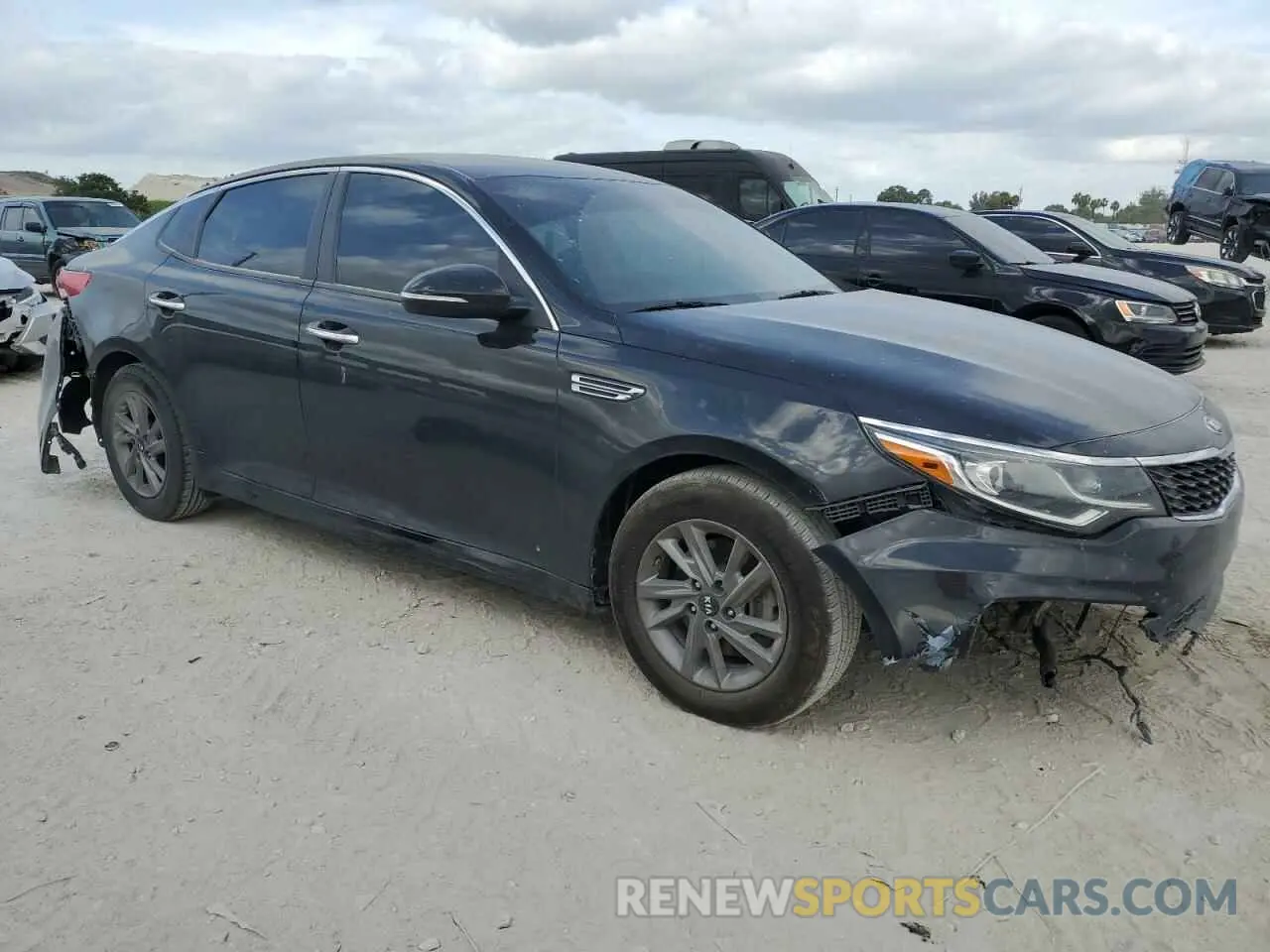 4 Photograph of a damaged car 5XXGT4L35LG436185 KIA OPTIMA 2020