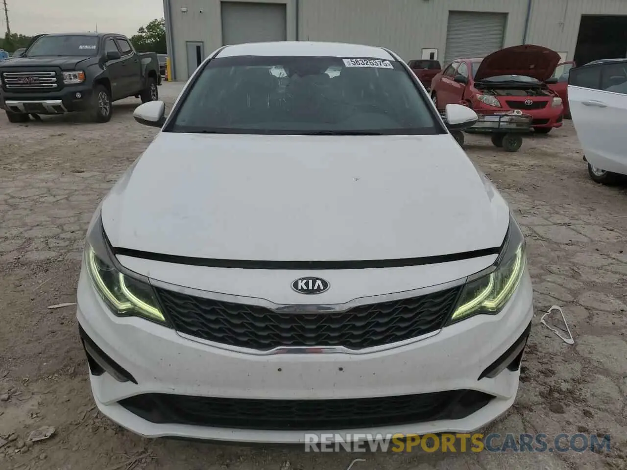 5 Photograph of a damaged car 5XXGT4L35LG440141 KIA OPTIMA 2020