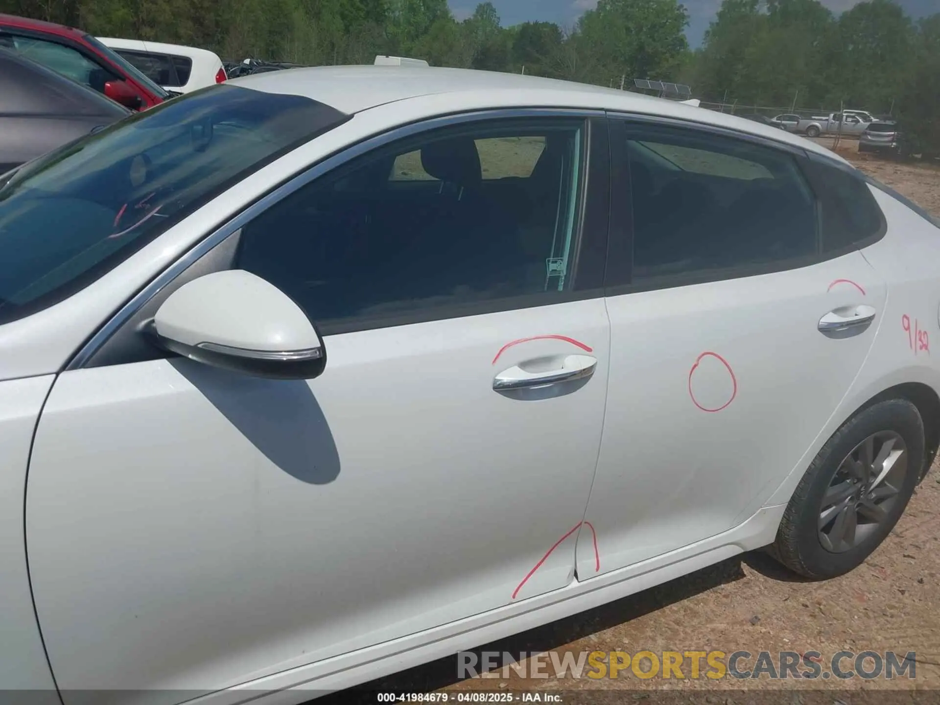 14 Photograph of a damaged car 5XXGT4L35LG444657 KIA OPTIMA 2020