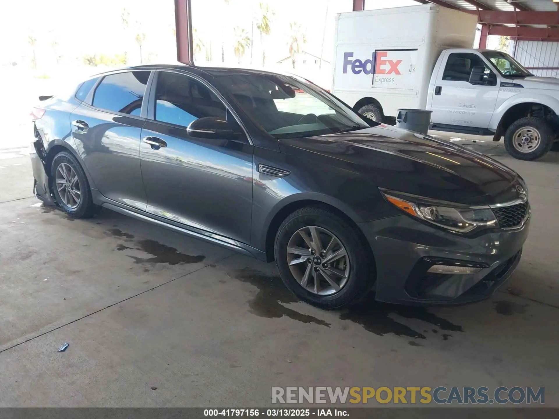 1 Photograph of a damaged car 5XXGT4L35LG450412 KIA OPTIMA 2020