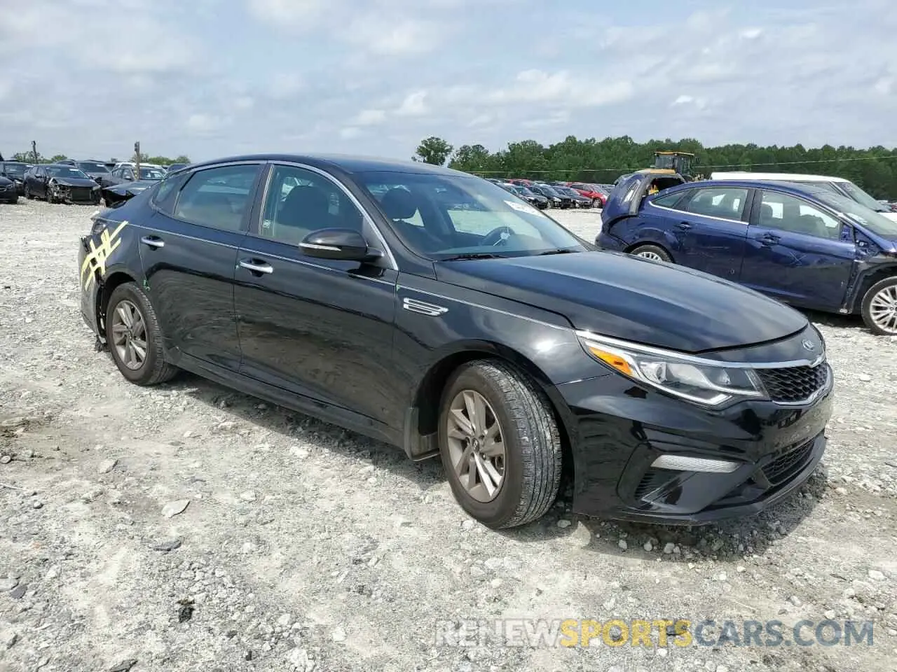 4 Photograph of a damaged car 5XXGT4L35LG450443 KIA OPTIMA 2020