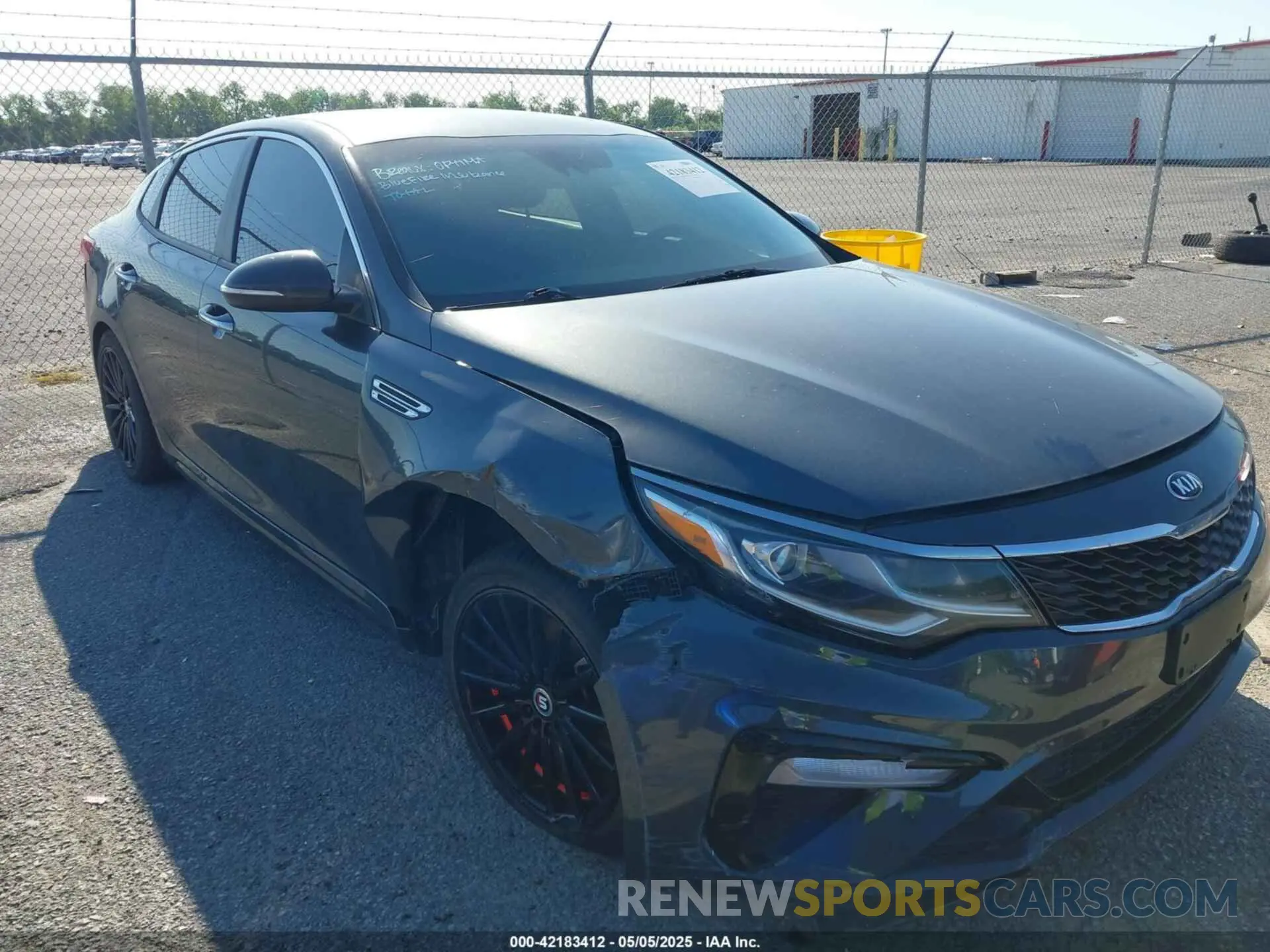 1 Photograph of a damaged car 5XXGT4L36LG387207 KIA OPTIMA 2020