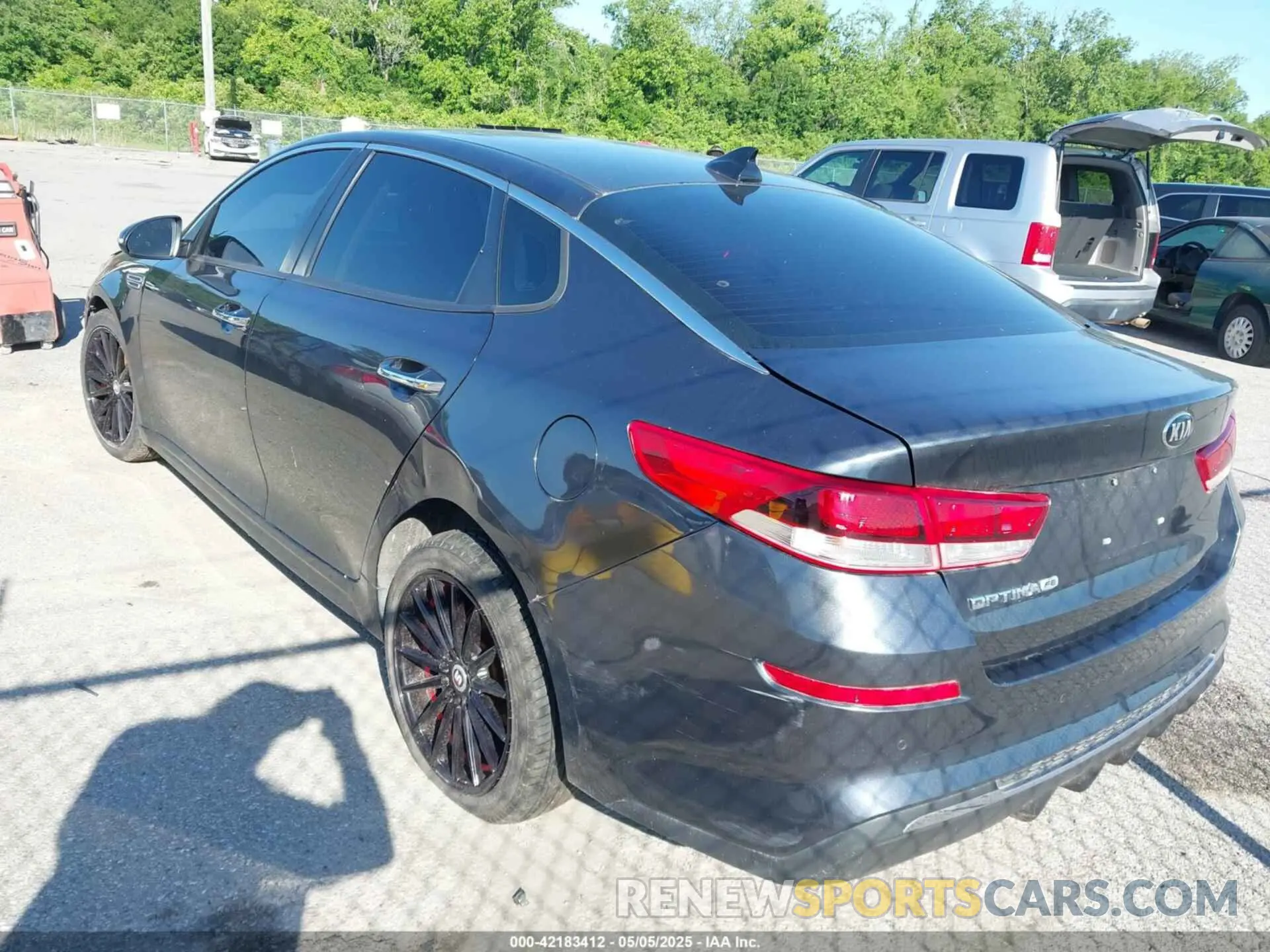 3 Photograph of a damaged car 5XXGT4L36LG387207 KIA OPTIMA 2020
