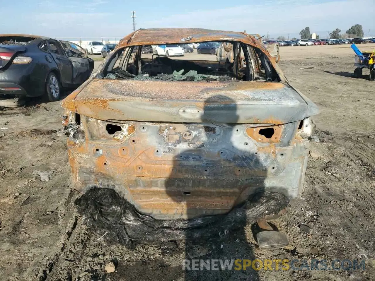 6 Photograph of a damaged car 5XXGT4L36LG393699 KIA OPTIMA 2020