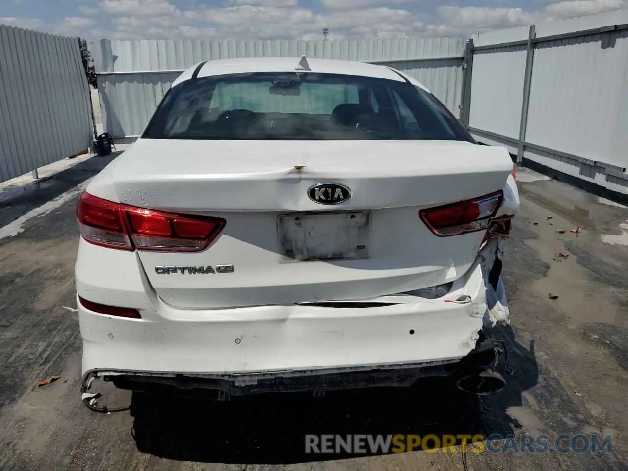 6 Photograph of a damaged car 5XXGT4L36LG400974 KIA OPTIMA 2020