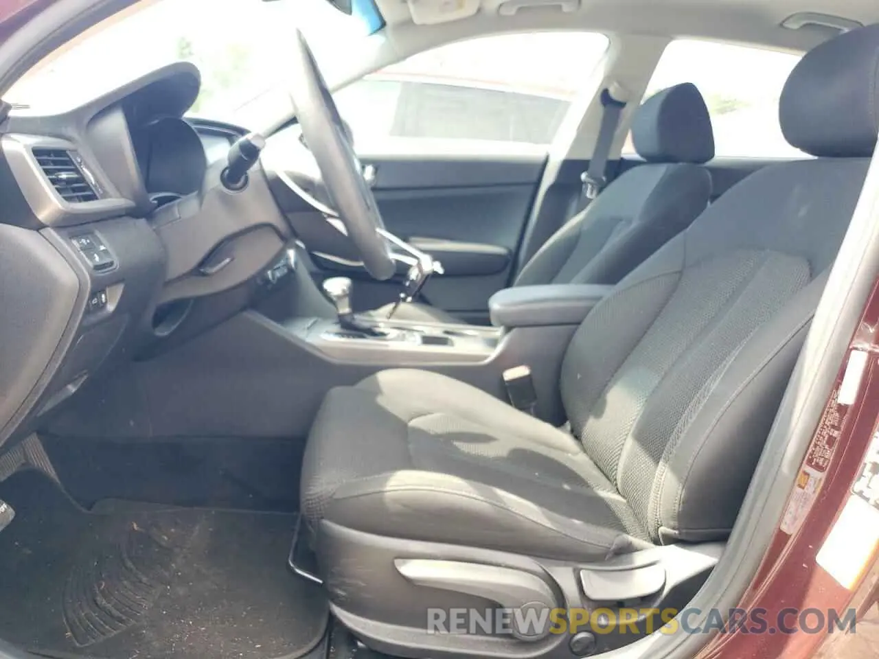 7 Photograph of a damaged car 5XXGT4L36LG409674 KIA OPTIMA 2020