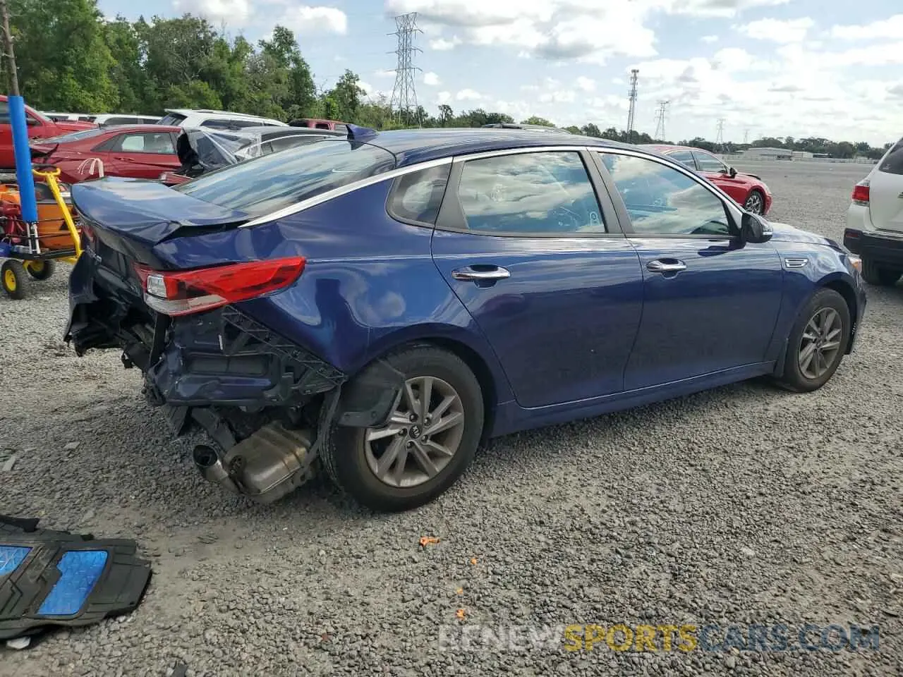 3 Photograph of a damaged car 5XXGT4L36LG418052 KIA OPTIMA 2020