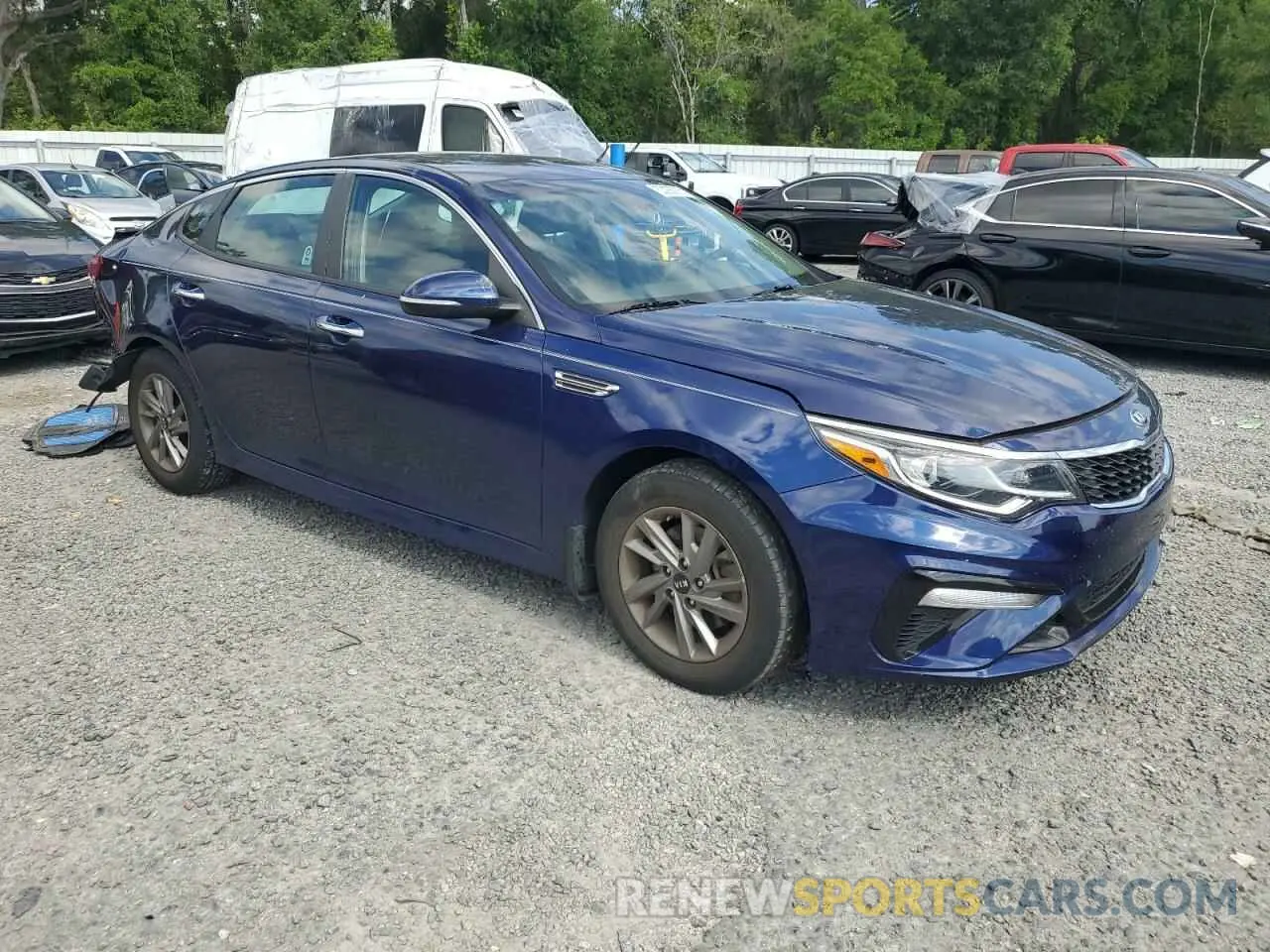 4 Photograph of a damaged car 5XXGT4L36LG418052 KIA OPTIMA 2020