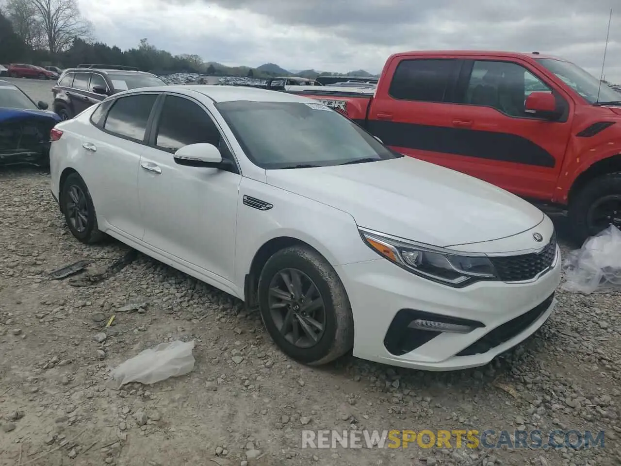 4 Photograph of a damaged car 5XXGT4L36LG421369 KIA OPTIMA 2020