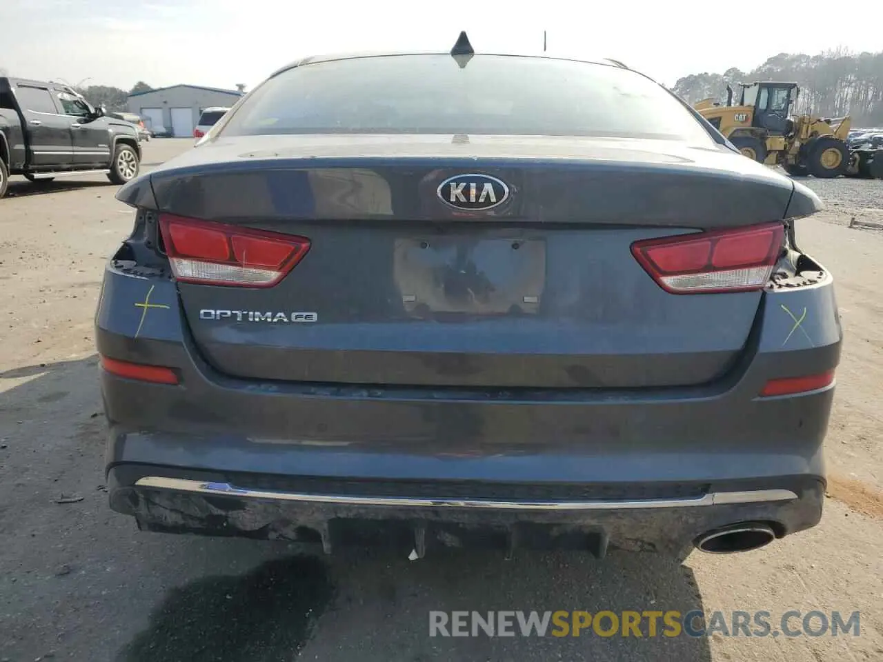 6 Photograph of a damaged car 5XXGT4L36LG423977 KIA OPTIMA 2020