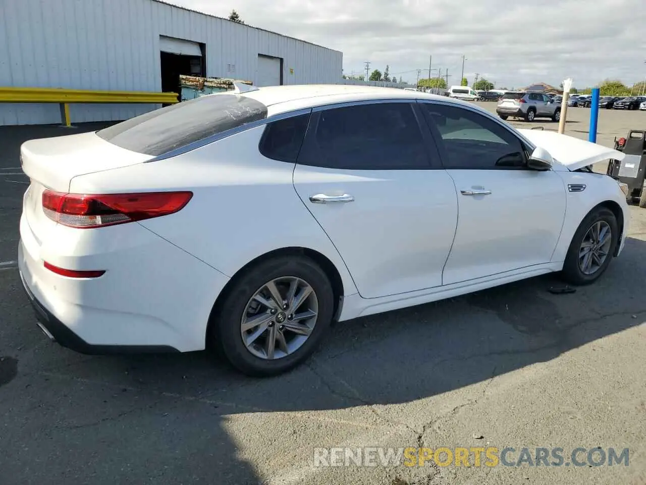 3 Photograph of a damaged car 5XXGT4L36LG433280 KIA OPTIMA 2020