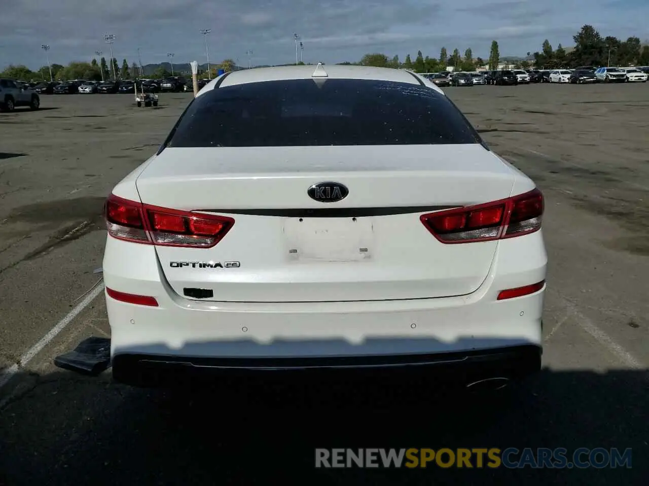 6 Photograph of a damaged car 5XXGT4L36LG433280 KIA OPTIMA 2020