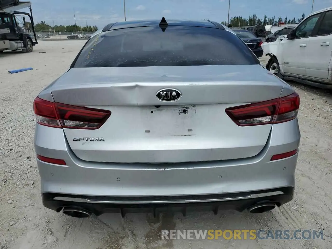 6 Photograph of a damaged car 5XXGT4L36LG447566 KIA OPTIMA 2020