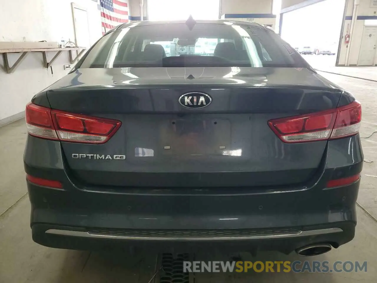 6 Photograph of a damaged car 5XXGT4L36LG450855 KIA OPTIMA 2020