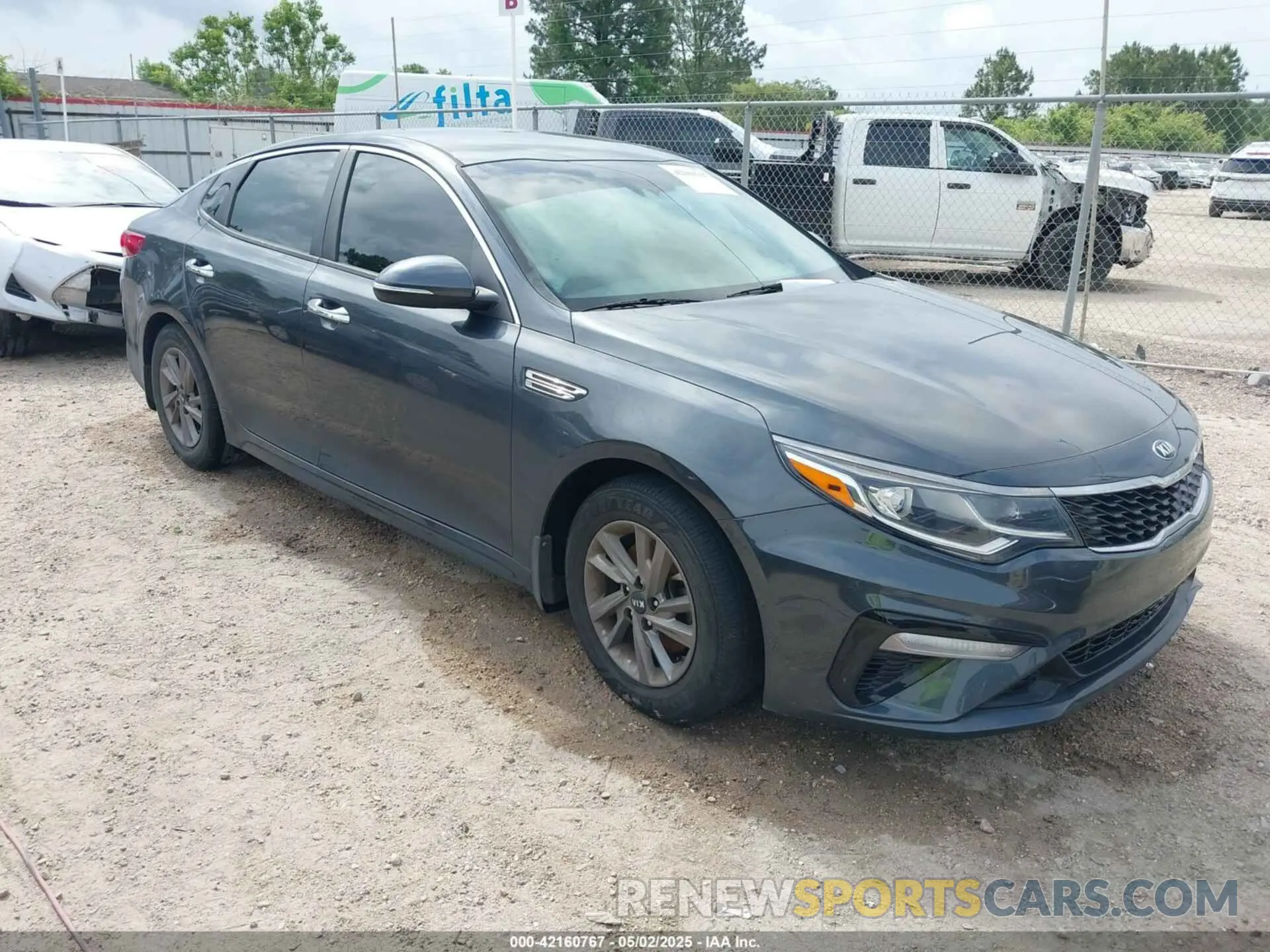 1 Photograph of a damaged car 5XXGT4L36LG451973 KIA OPTIMA 2020