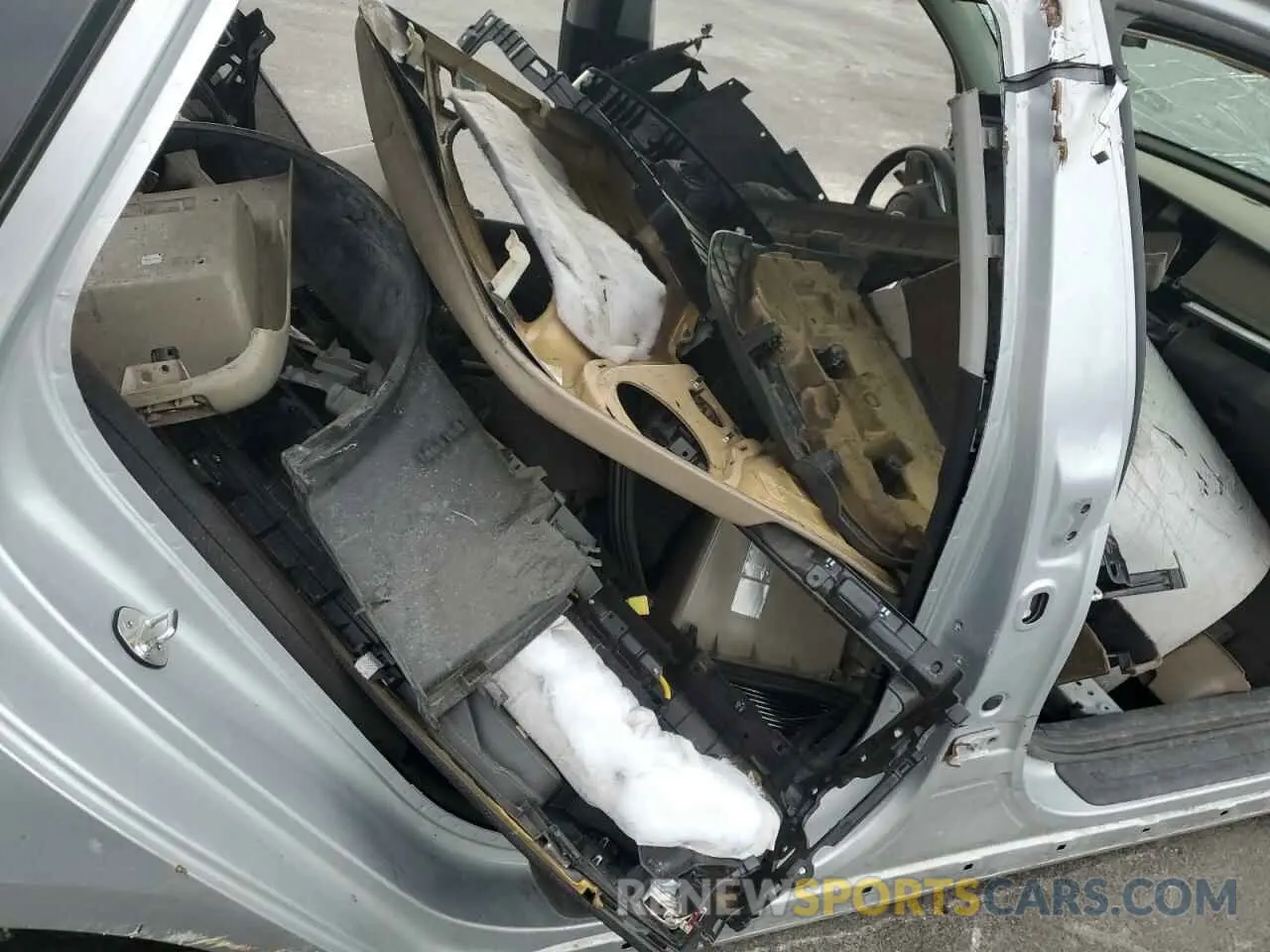 12 Photograph of a damaged car 5XXGT4L37LG386521 KIA OPTIMA 2020