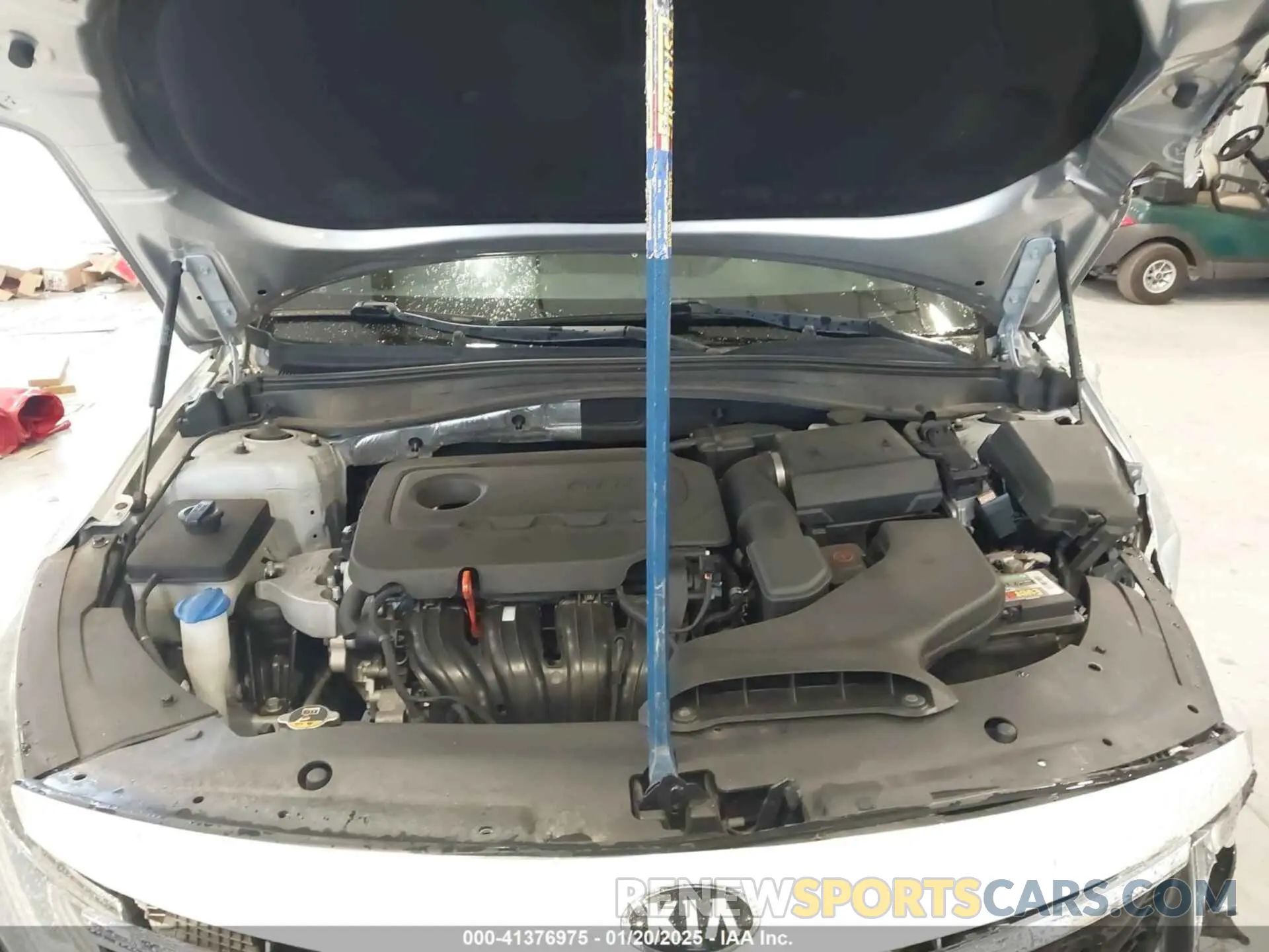 10 Photograph of a damaged car 5XXGT4L37LG391573 KIA OPTIMA 2020