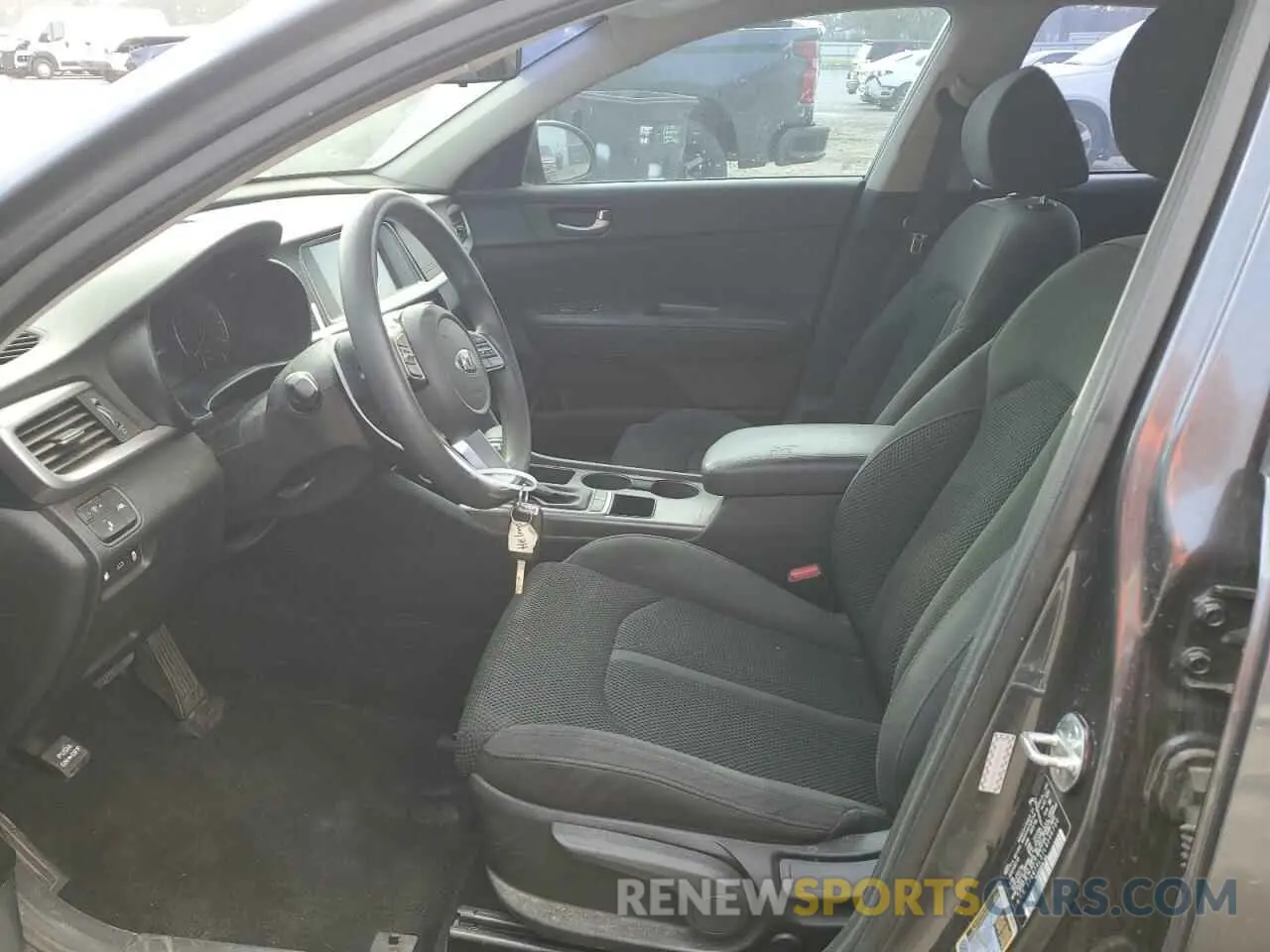 7 Photograph of a damaged car 5XXGT4L37LG396790 KIA OPTIMA 2020