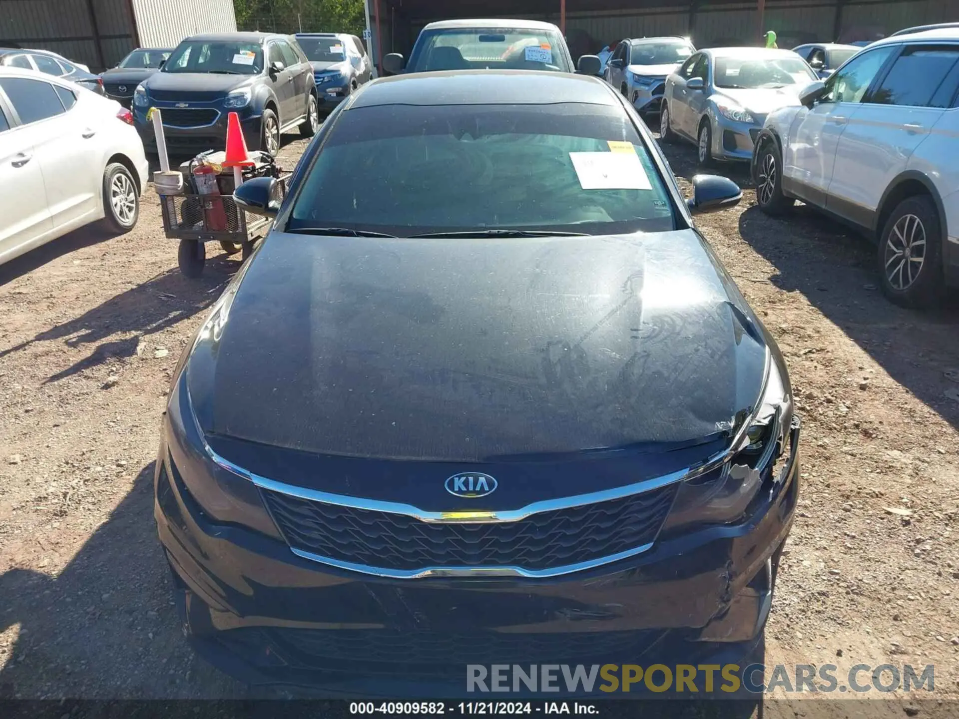 11 Photograph of a damaged car 5XXGT4L37LG399043 KIA OPTIMA 2020