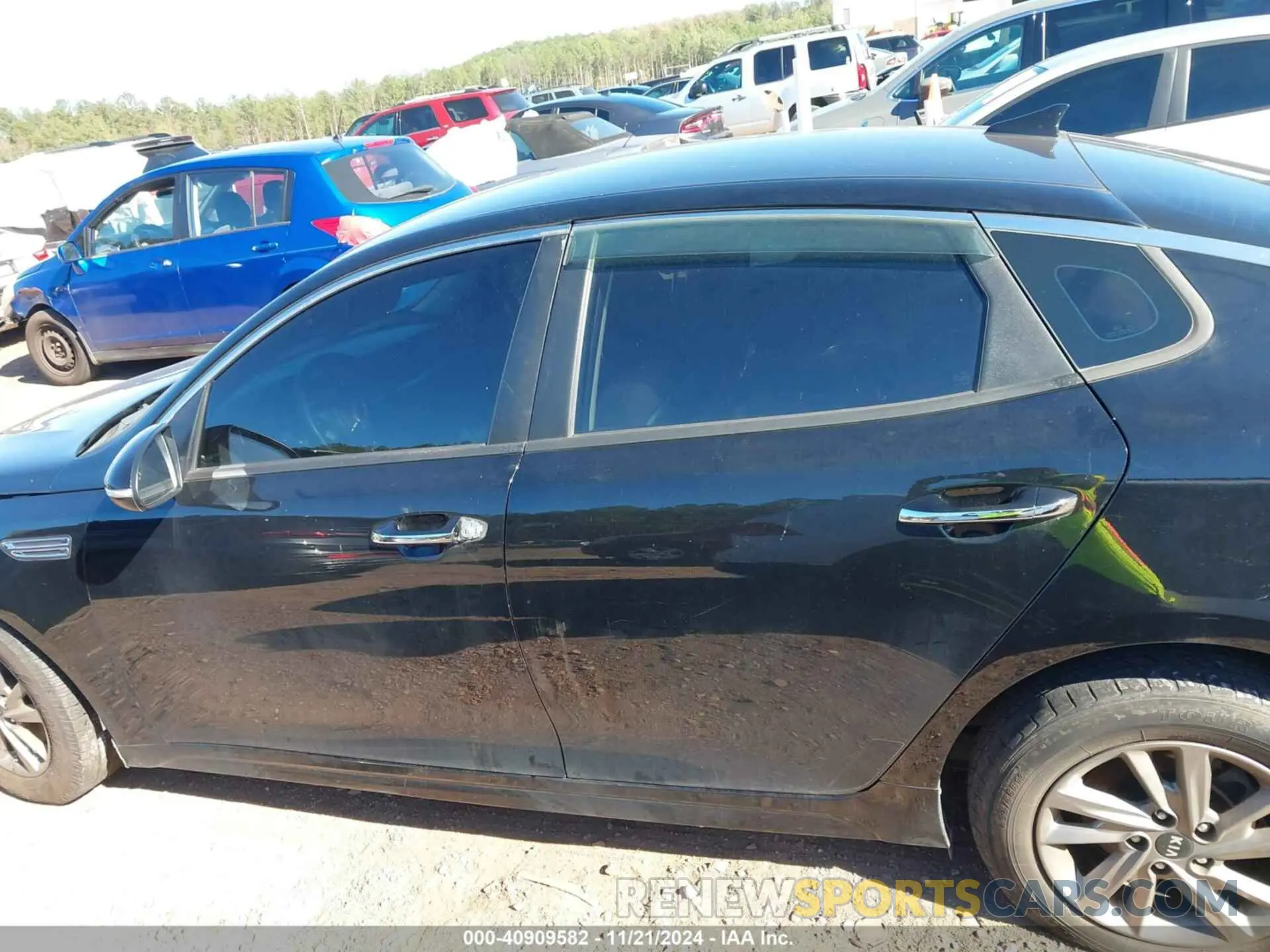 13 Photograph of a damaged car 5XXGT4L37LG399043 KIA OPTIMA 2020