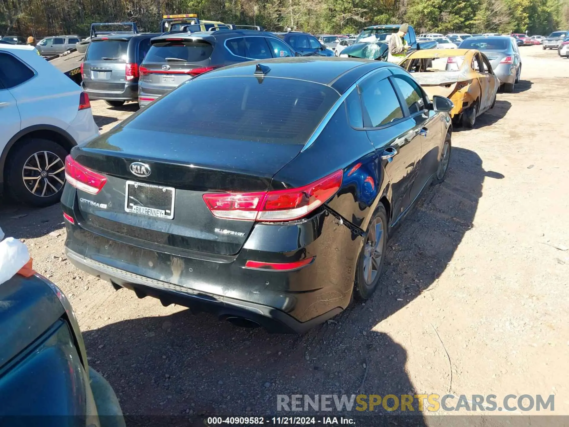 4 Photograph of a damaged car 5XXGT4L37LG399043 KIA OPTIMA 2020