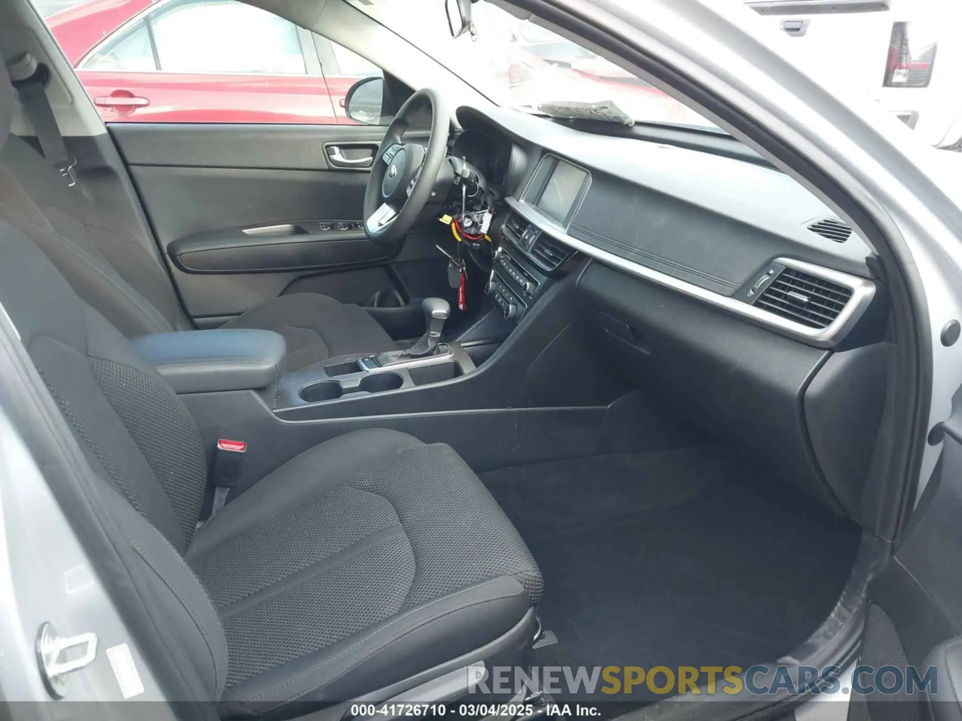 5 Photograph of a damaged car 5XXGT4L37LG400272 KIA OPTIMA 2020