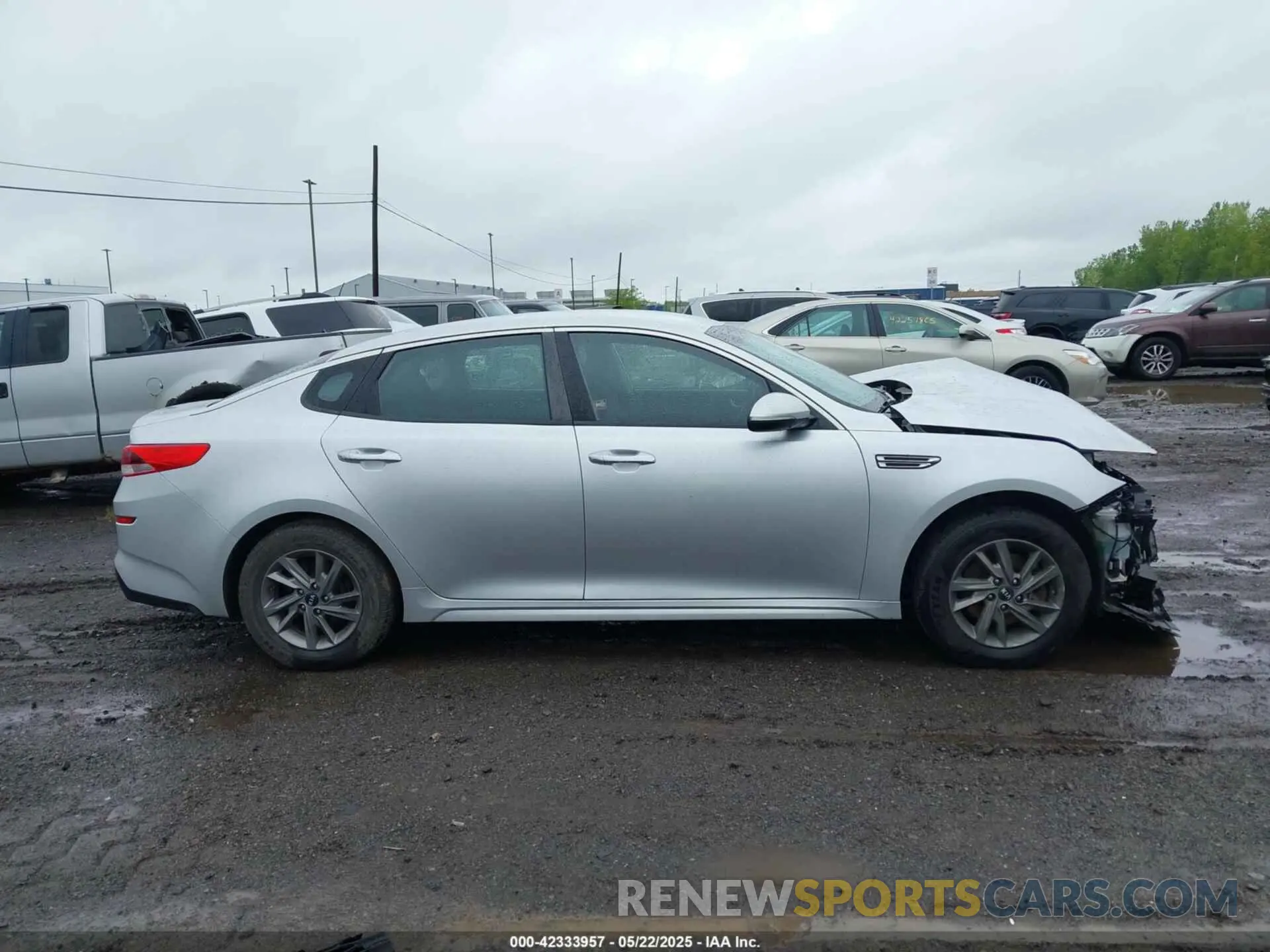 13 Photograph of a damaged car 5XXGT4L37LG400711 KIA OPTIMA 2020