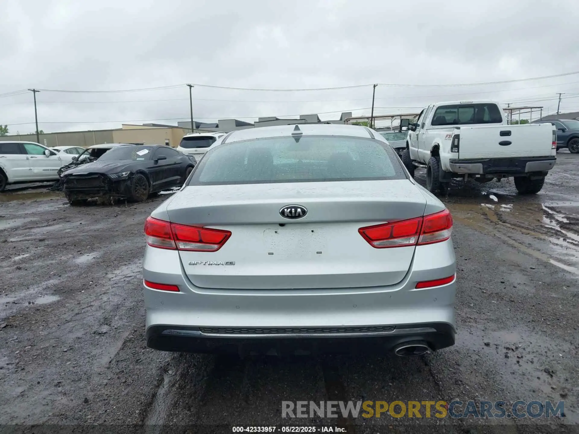 16 Photograph of a damaged car 5XXGT4L37LG400711 KIA OPTIMA 2020