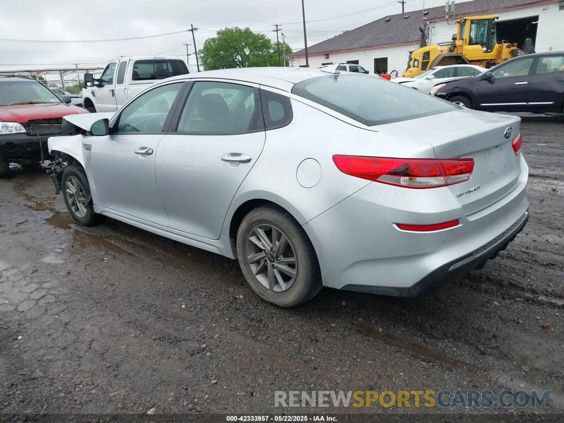 3 Photograph of a damaged car 5XXGT4L37LG400711 KIA OPTIMA 2020
