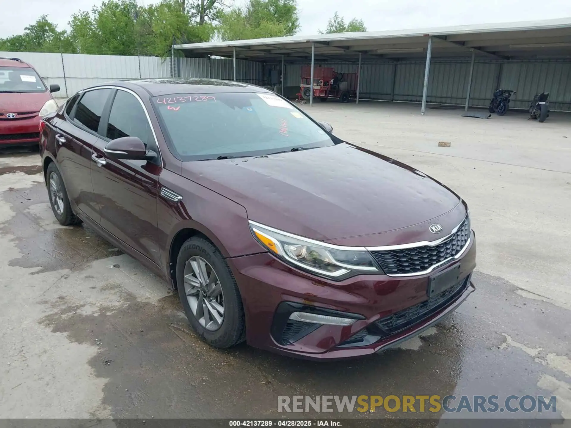 1 Photograph of a damaged car 5XXGT4L37LG402118 KIA OPTIMA 2020