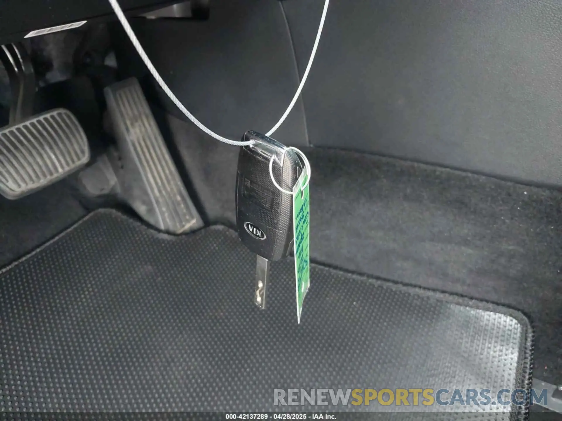 11 Photograph of a damaged car 5XXGT4L37LG402118 KIA OPTIMA 2020