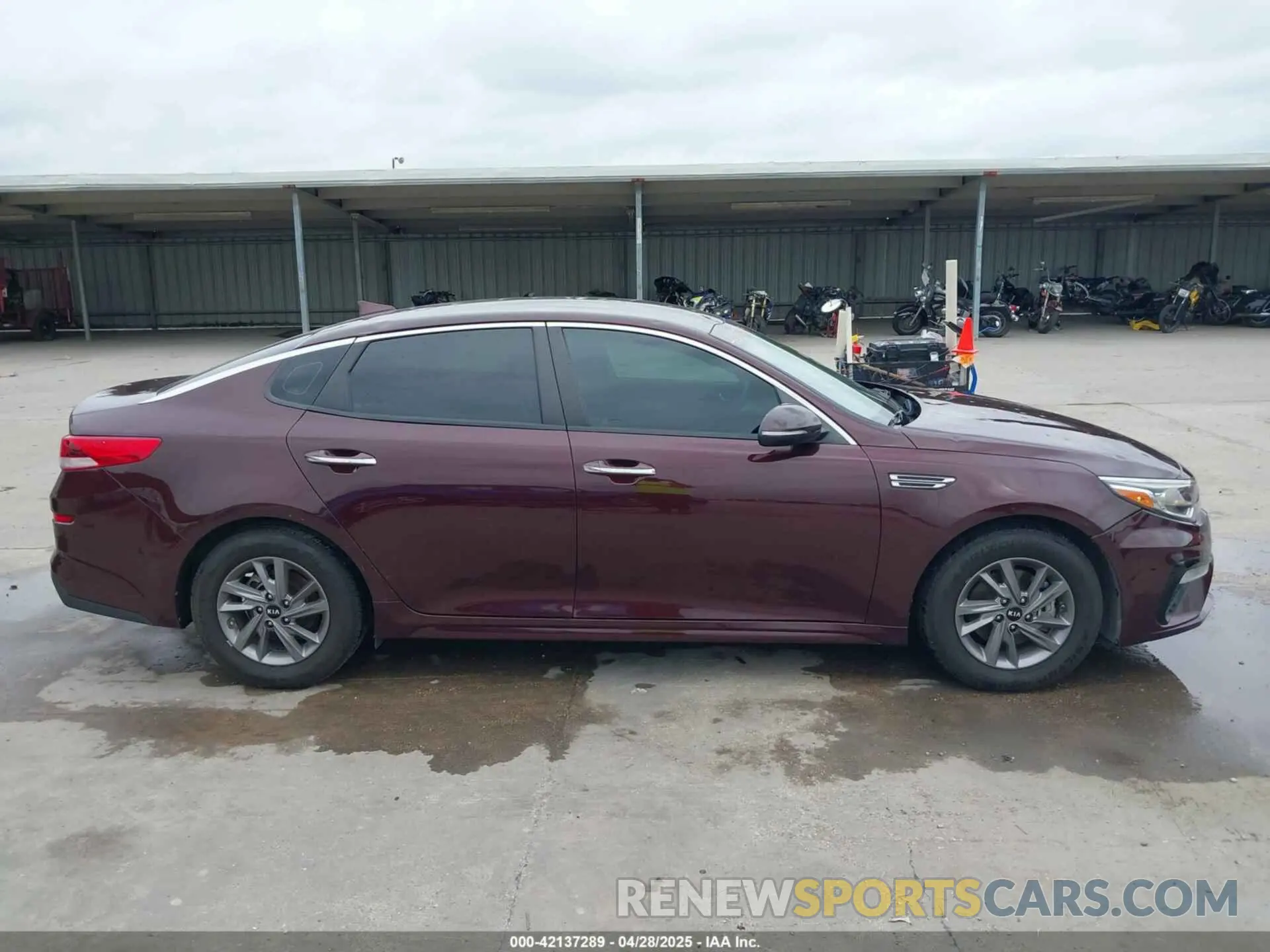 13 Photograph of a damaged car 5XXGT4L37LG402118 KIA OPTIMA 2020