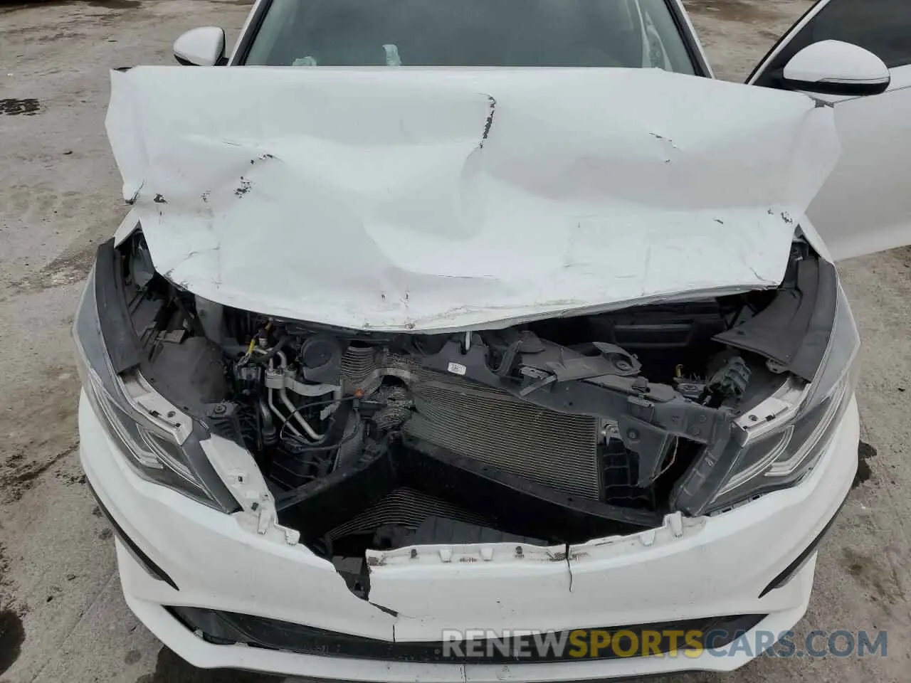 11 Photograph of a damaged car 5XXGT4L37LG417024 KIA OPTIMA 2020