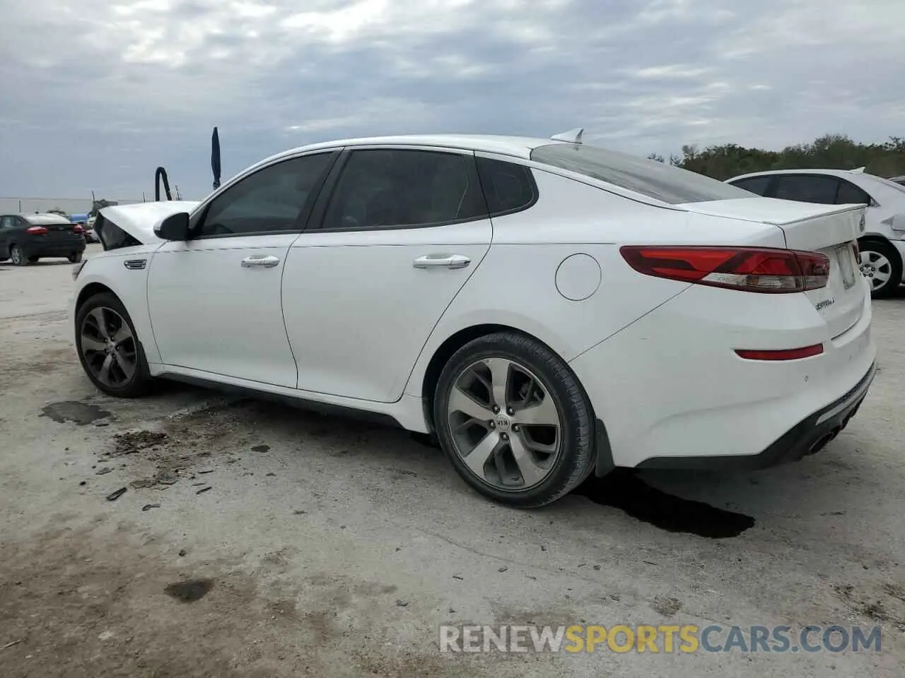 2 Photograph of a damaged car 5XXGT4L37LG417024 KIA OPTIMA 2020