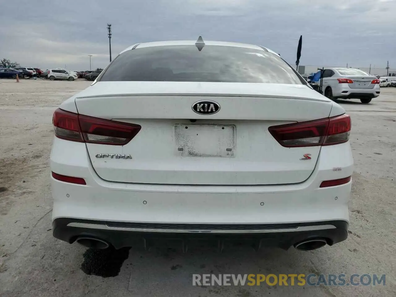 6 Photograph of a damaged car 5XXGT4L37LG417024 KIA OPTIMA 2020