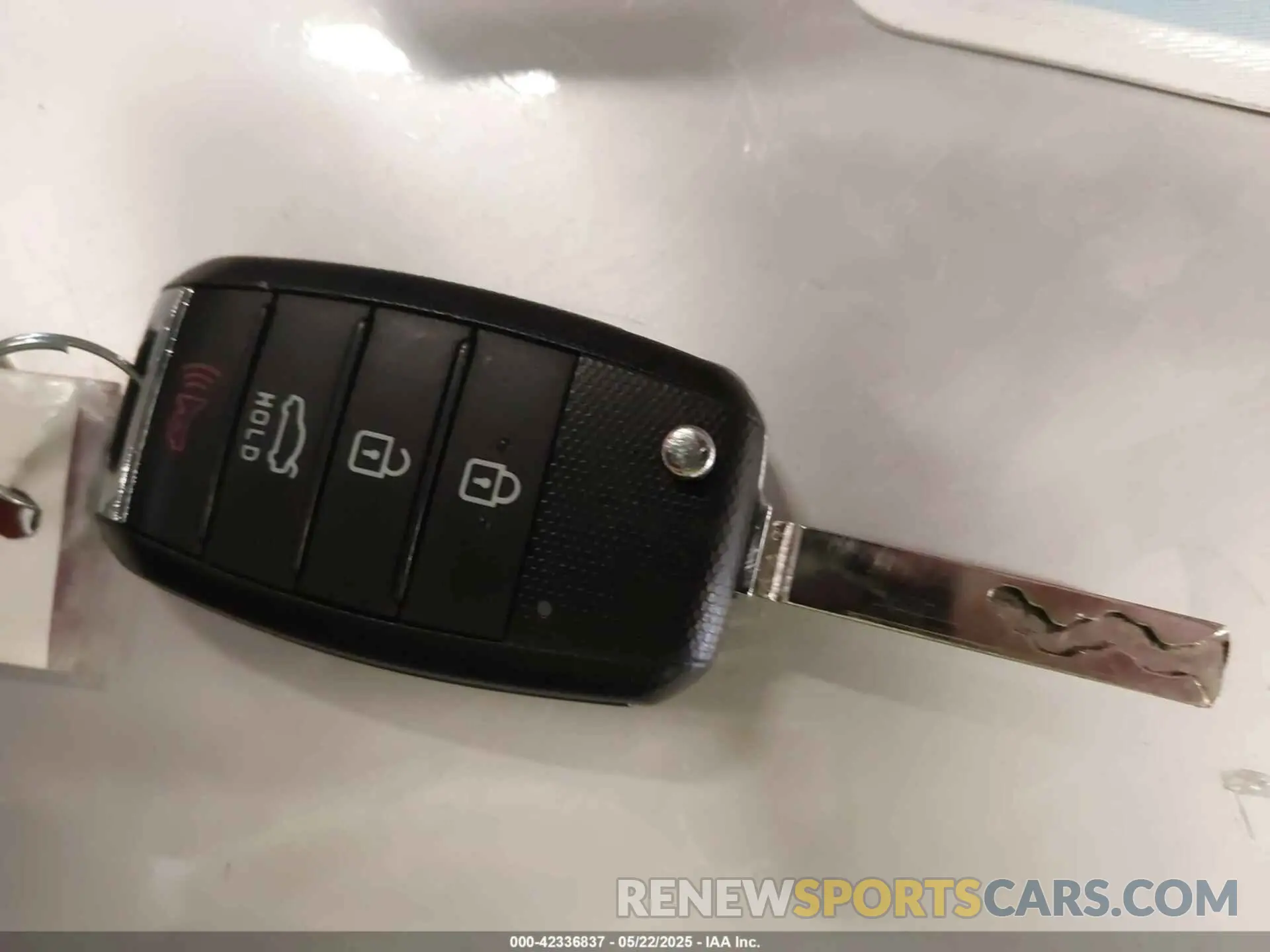 11 Photograph of a damaged car 5XXGT4L37LG422014 KIA OPTIMA 2020
