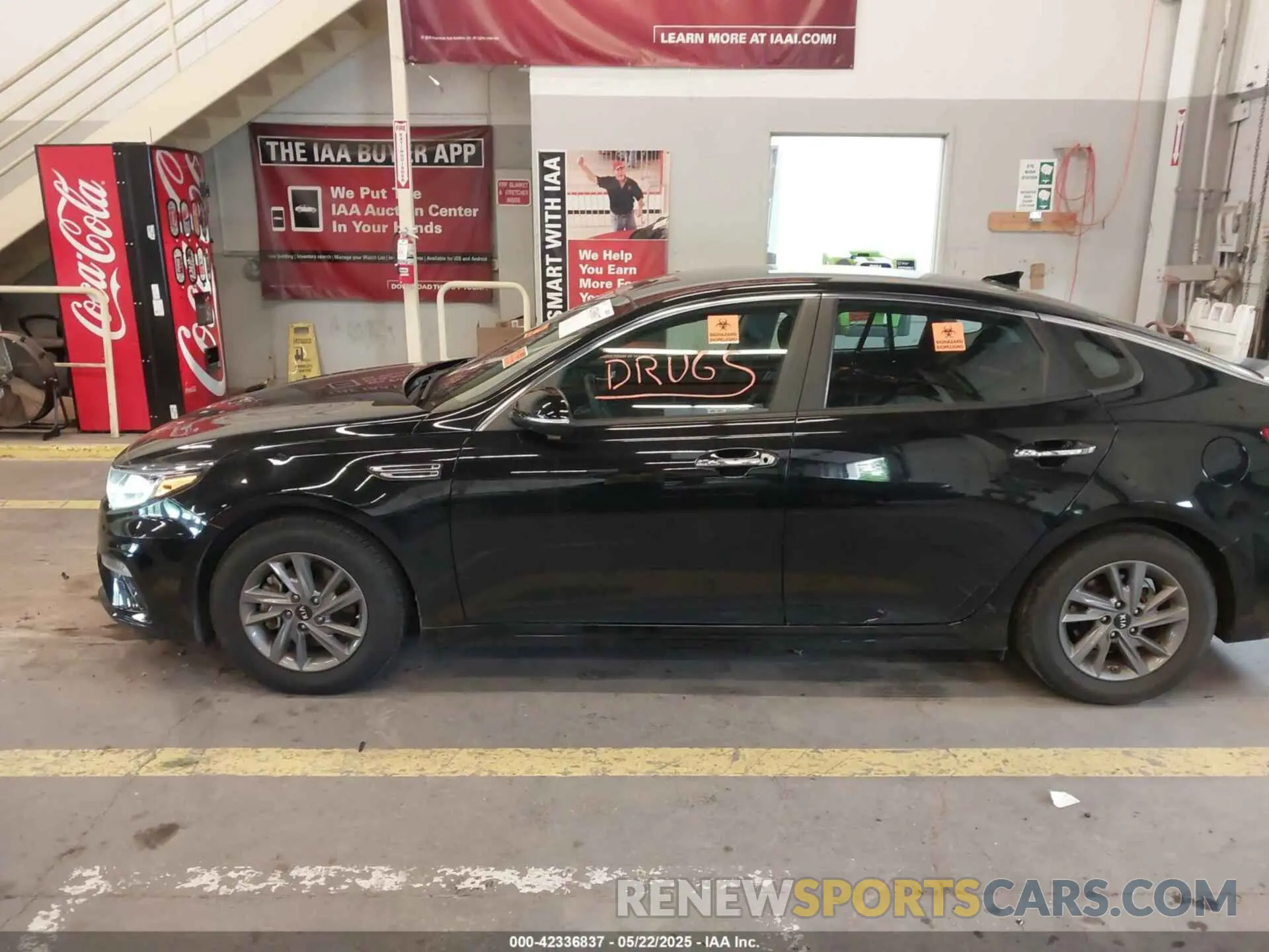 14 Photograph of a damaged car 5XXGT4L37LG422014 KIA OPTIMA 2020