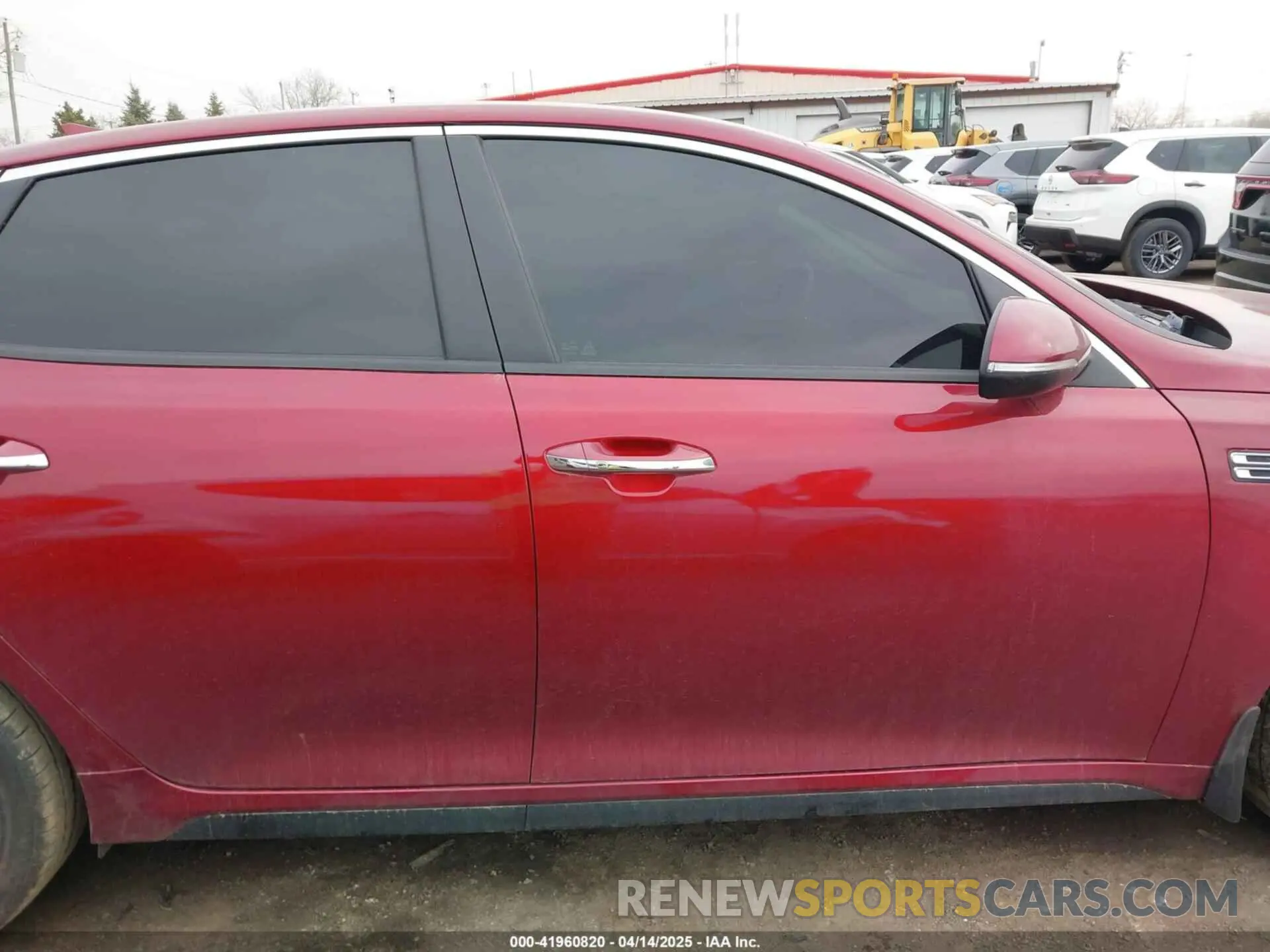 13 Photograph of a damaged car 5XXGT4L37LG425981 KIA OPTIMA 2020