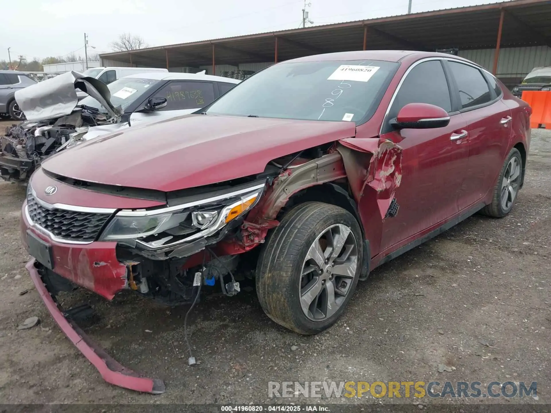 2 Photograph of a damaged car 5XXGT4L37LG425981 KIA OPTIMA 2020
