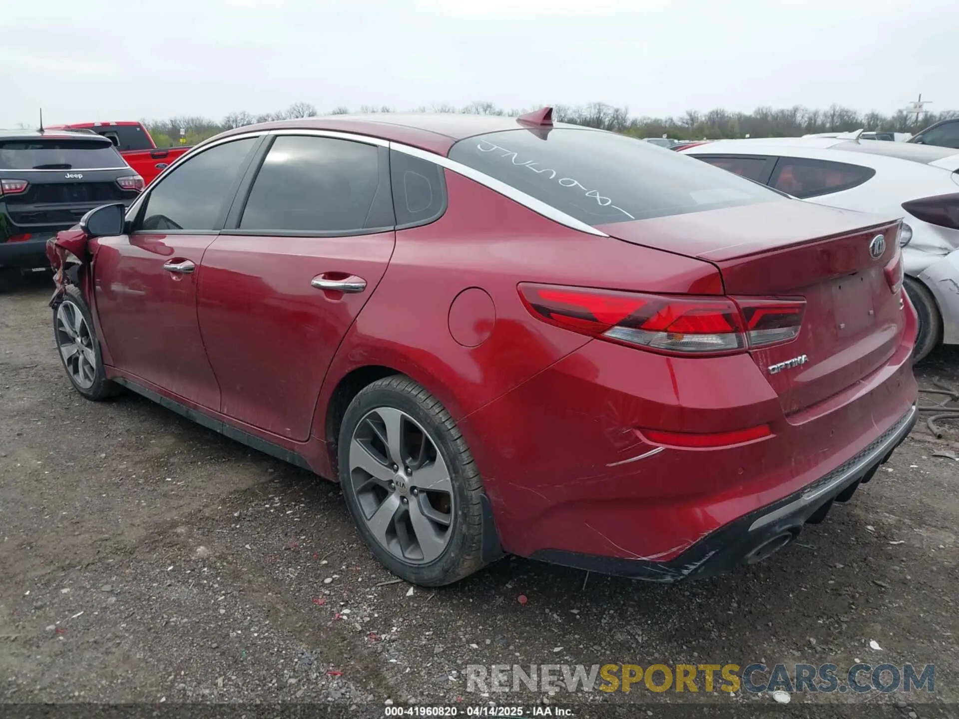 3 Photograph of a damaged car 5XXGT4L37LG425981 KIA OPTIMA 2020