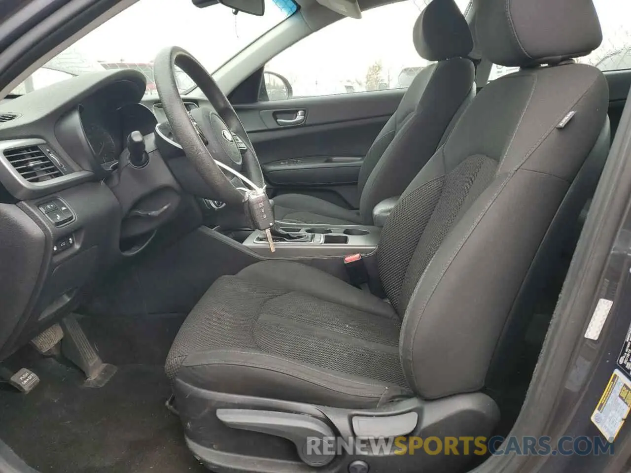7 Photograph of a damaged car 5XXGT4L37LG431375 KIA OPTIMA 2020