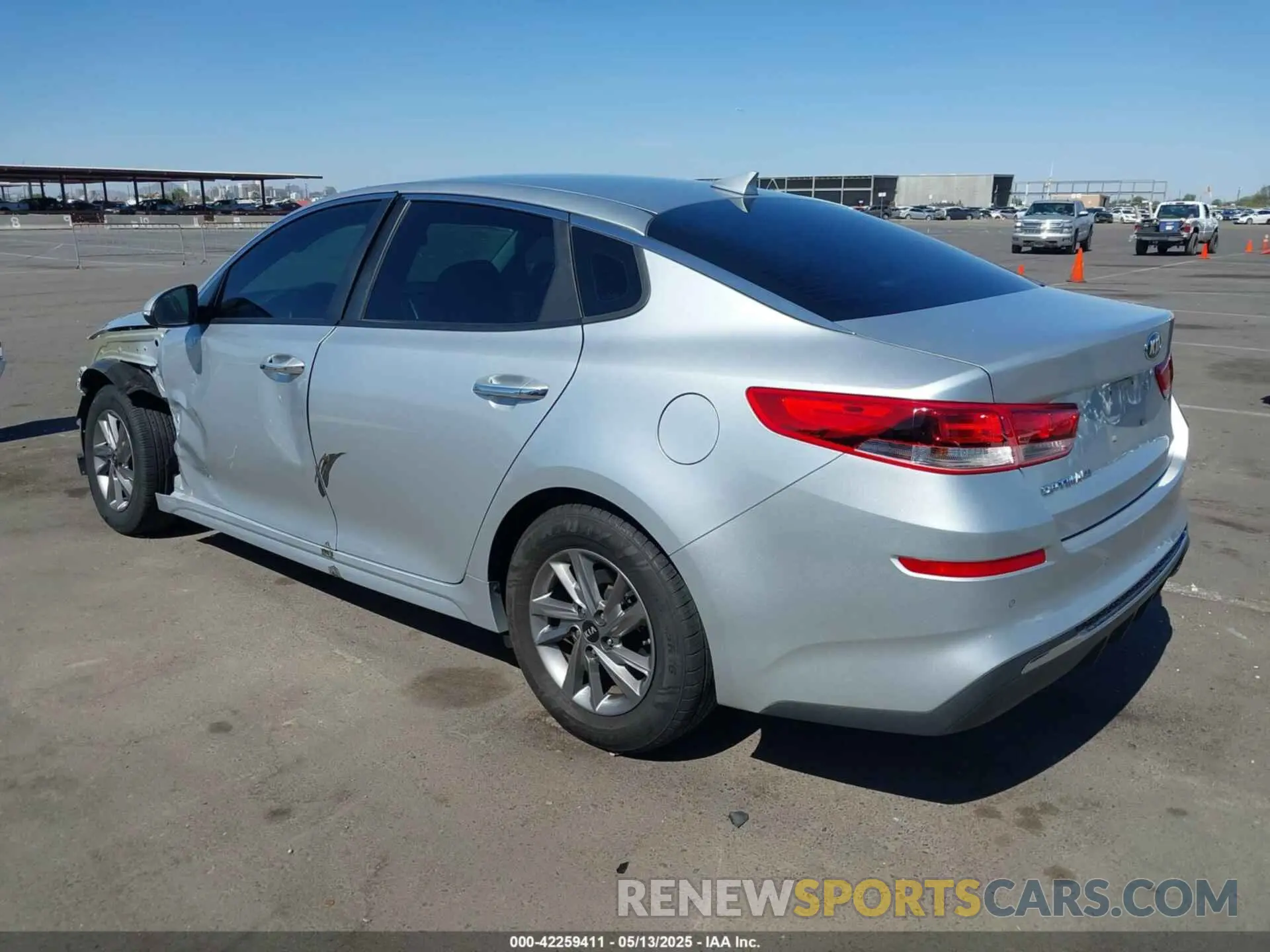 3 Photograph of a damaged car 5XXGT4L37LG442134 KIA OPTIMA 2020
