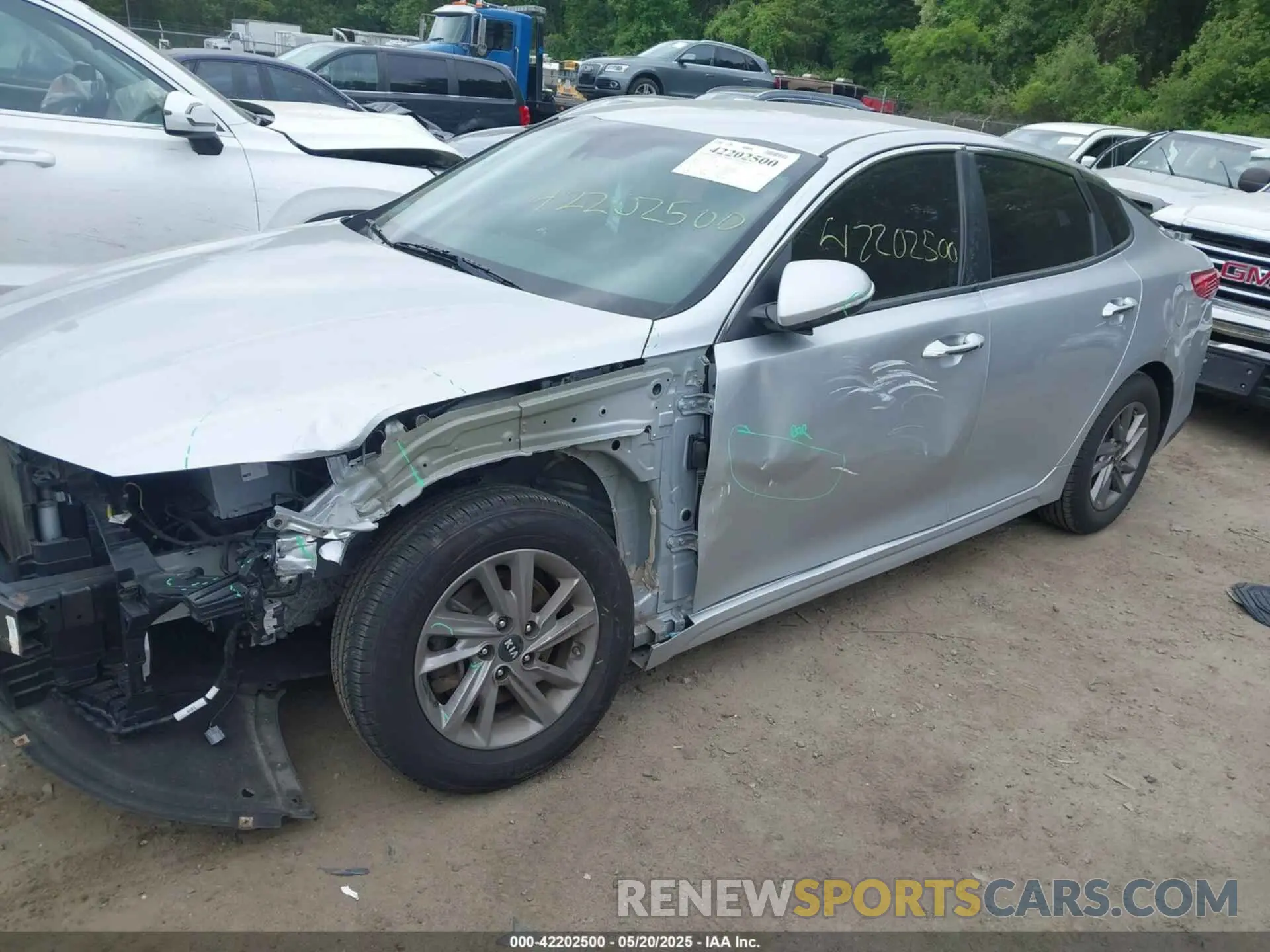 2 Photograph of a damaged car 5XXGT4L38LG381098 KIA OPTIMA 2020