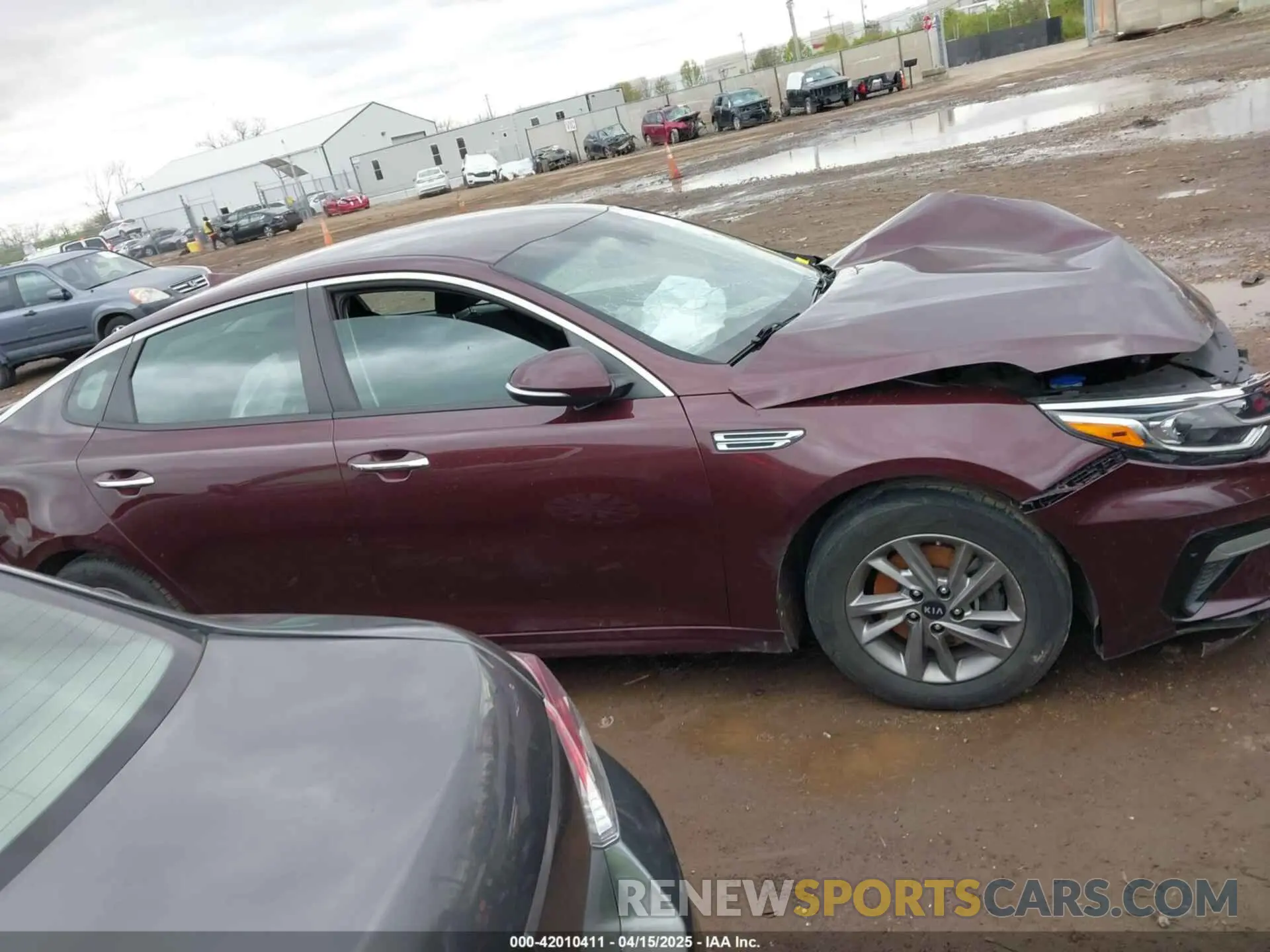 14 Photograph of a damaged car 5XXGT4L38LG383093 KIA OPTIMA 2020