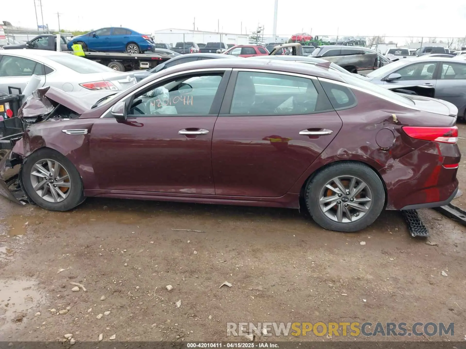 15 Photograph of a damaged car 5XXGT4L38LG383093 KIA OPTIMA 2020