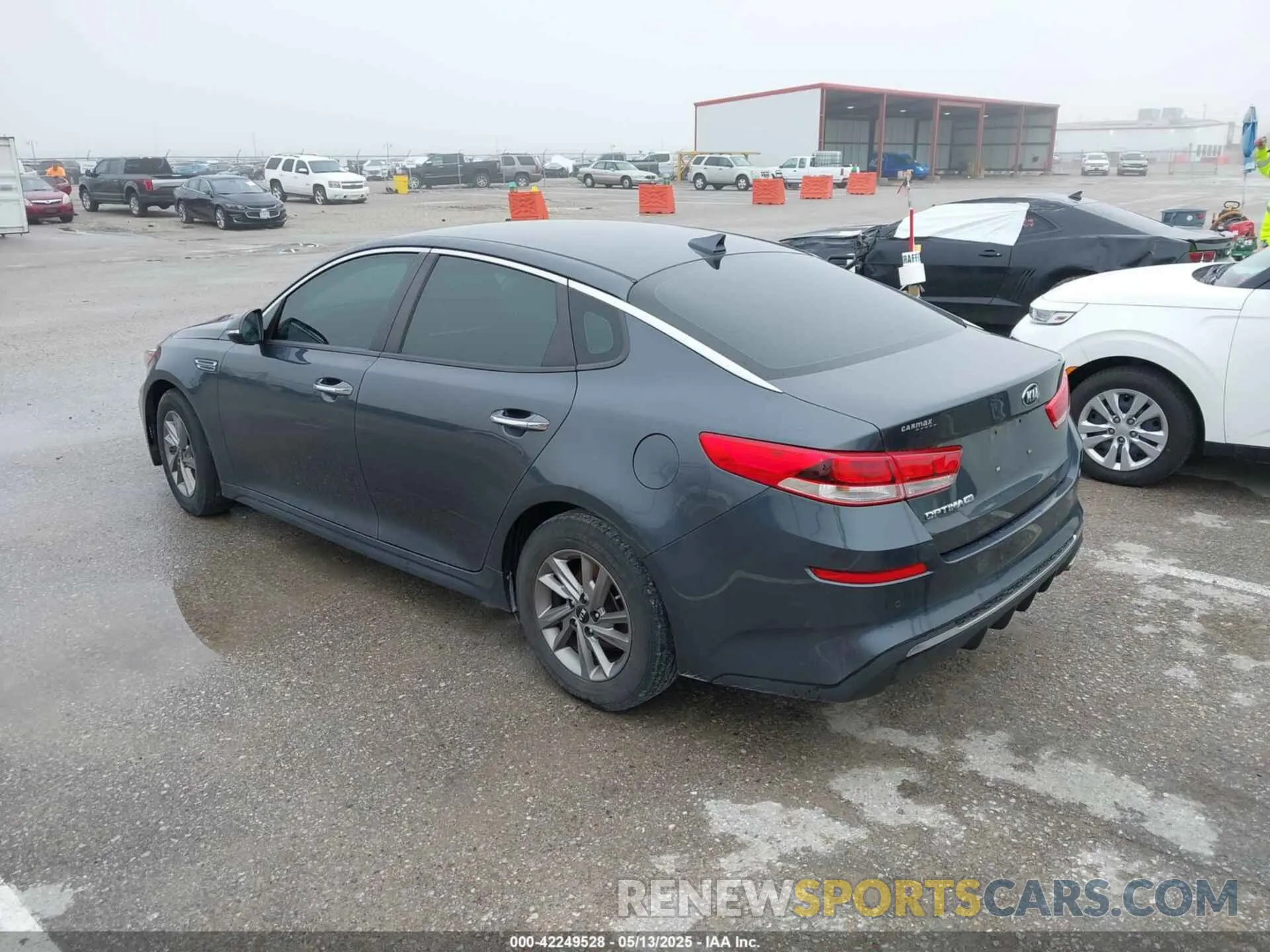 3 Photograph of a damaged car 5XXGT4L38LG386043 KIA OPTIMA 2020
