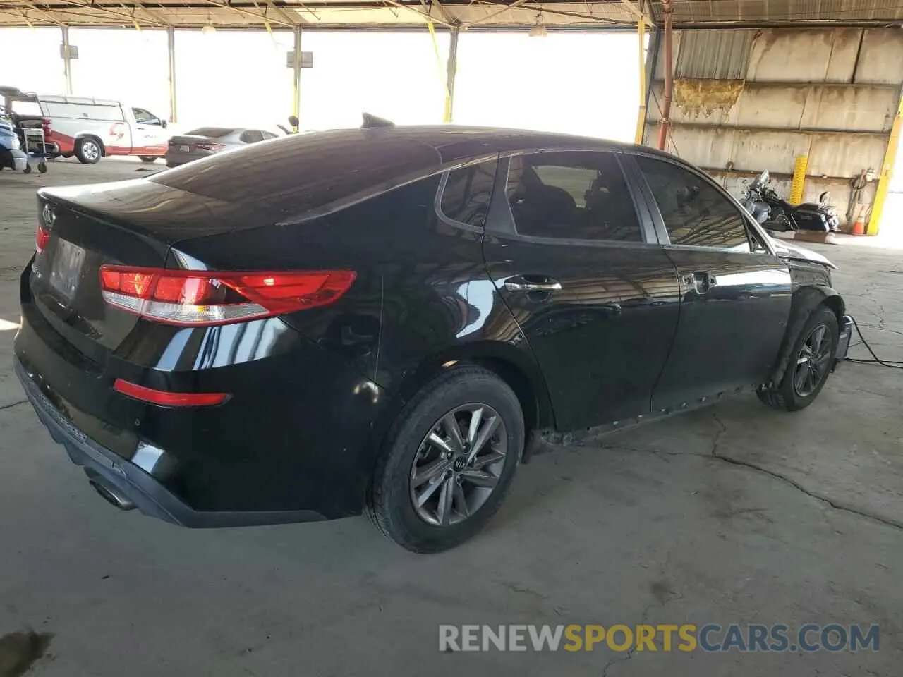 3 Photograph of a damaged car 5XXGT4L38LG394529 KIA OPTIMA 2020