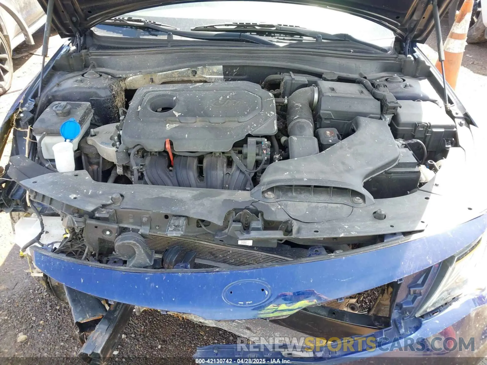10 Photograph of a damaged car 5XXGT4L38LG407103 KIA OPTIMA 2020