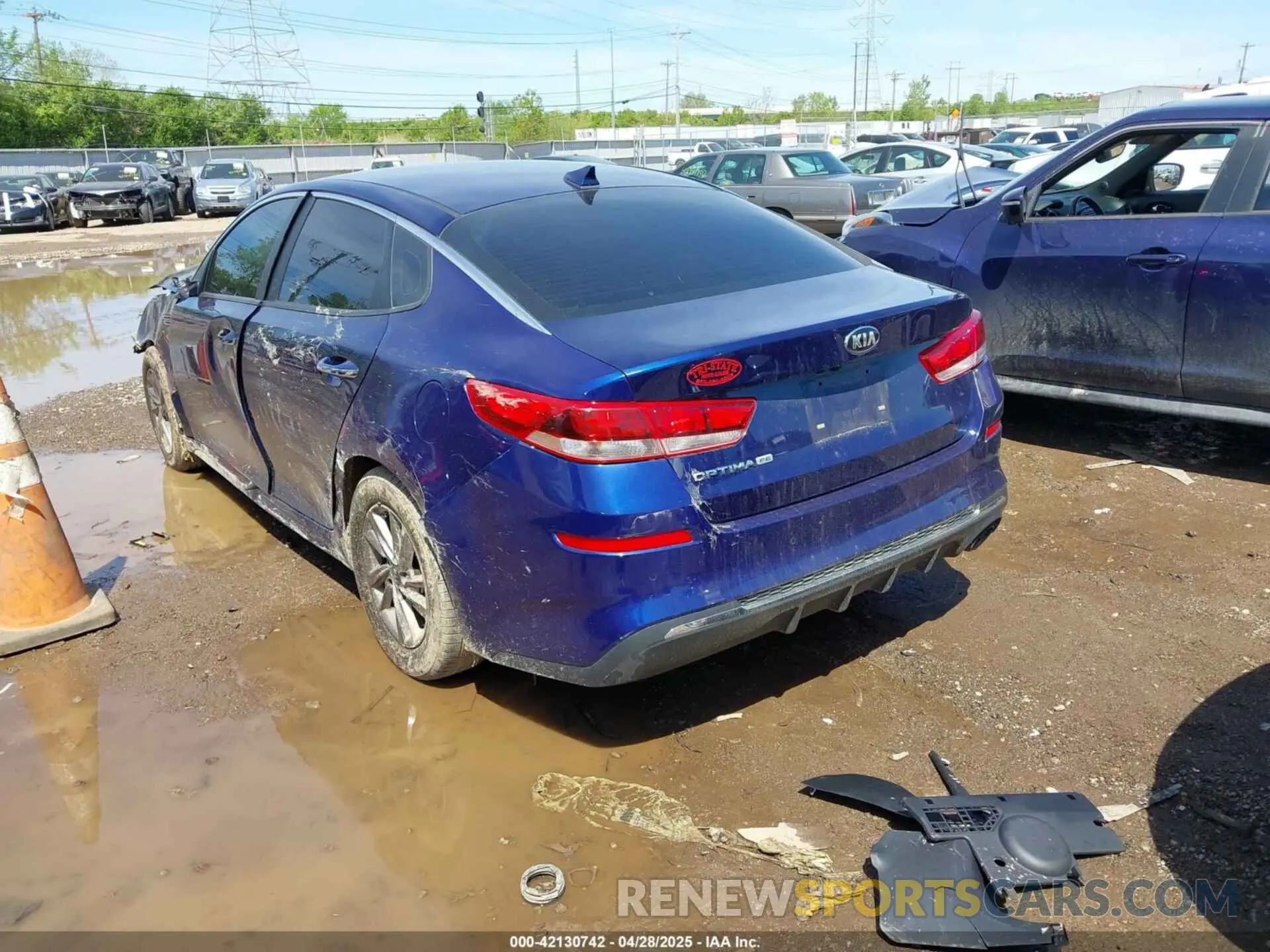 3 Photograph of a damaged car 5XXGT4L38LG407103 KIA OPTIMA 2020